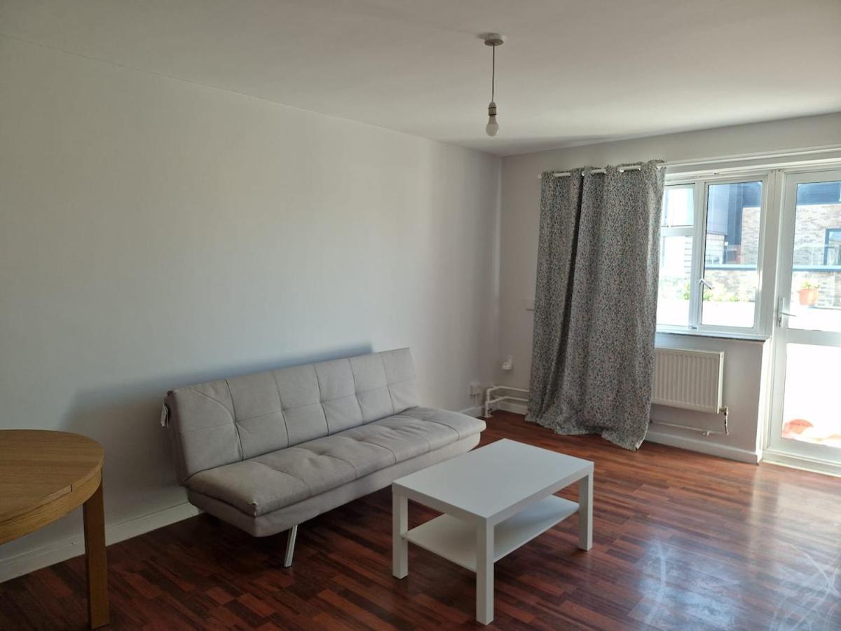 Apartment Flat In City Of London - E1 *