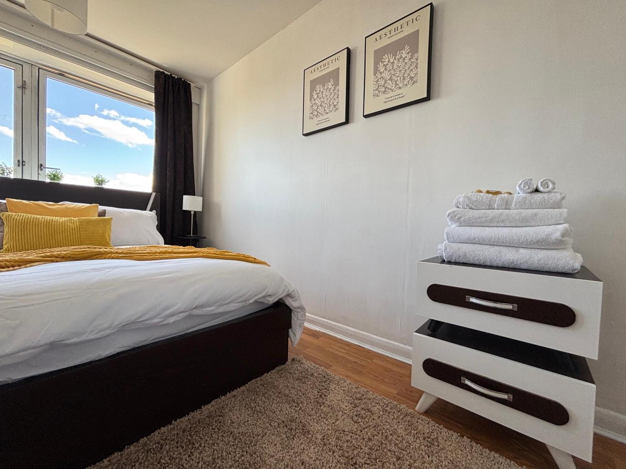Stylish 2-bed Retreat Steps From Emirates Stadium Apartment London