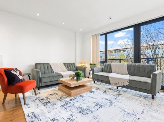 Spacious, Lovely 2 Bed In Hackney Wick Apartment *