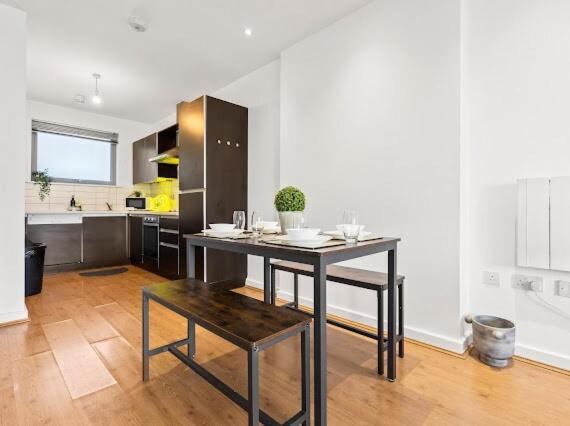 Spacious, Lovely 2 Bed In Hackney Wick London