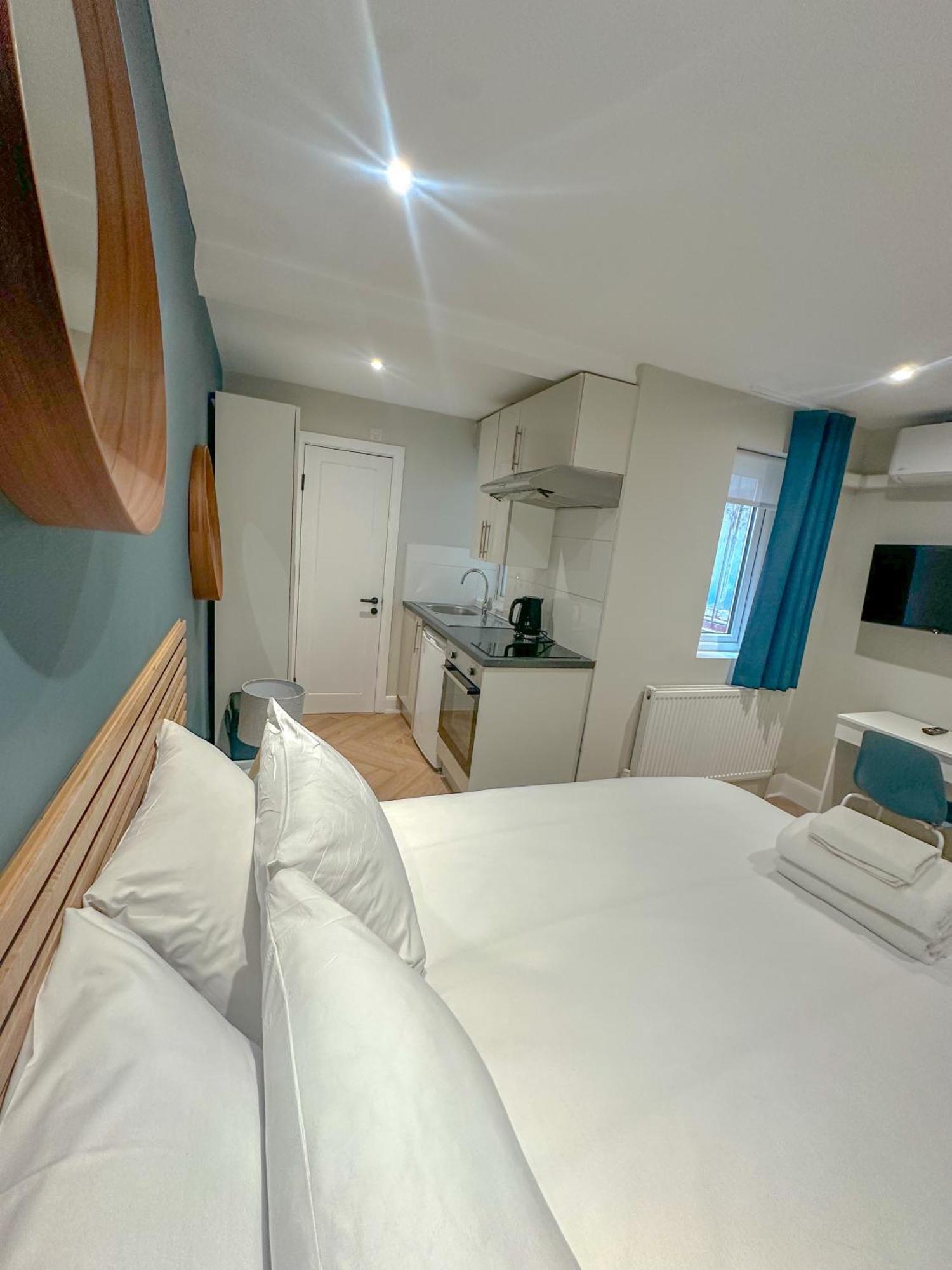Earls Court Residences Apartment *