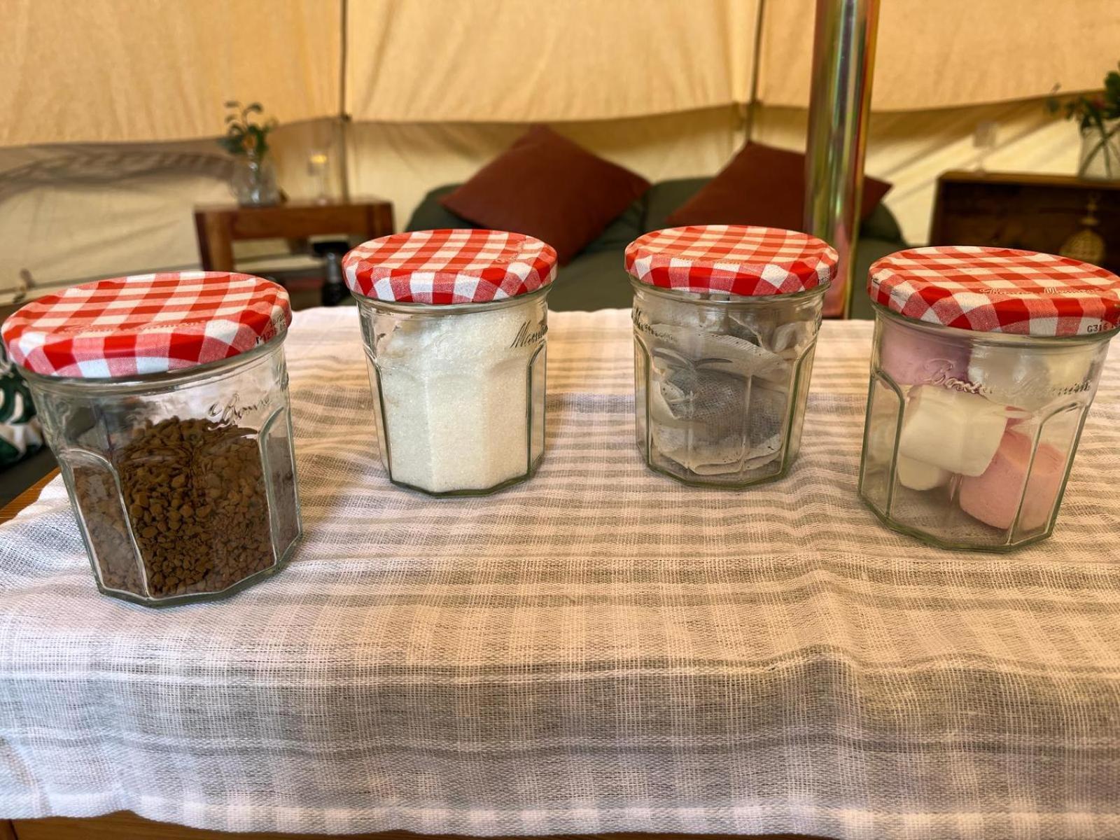 Readers Field Glamping Luxury tent