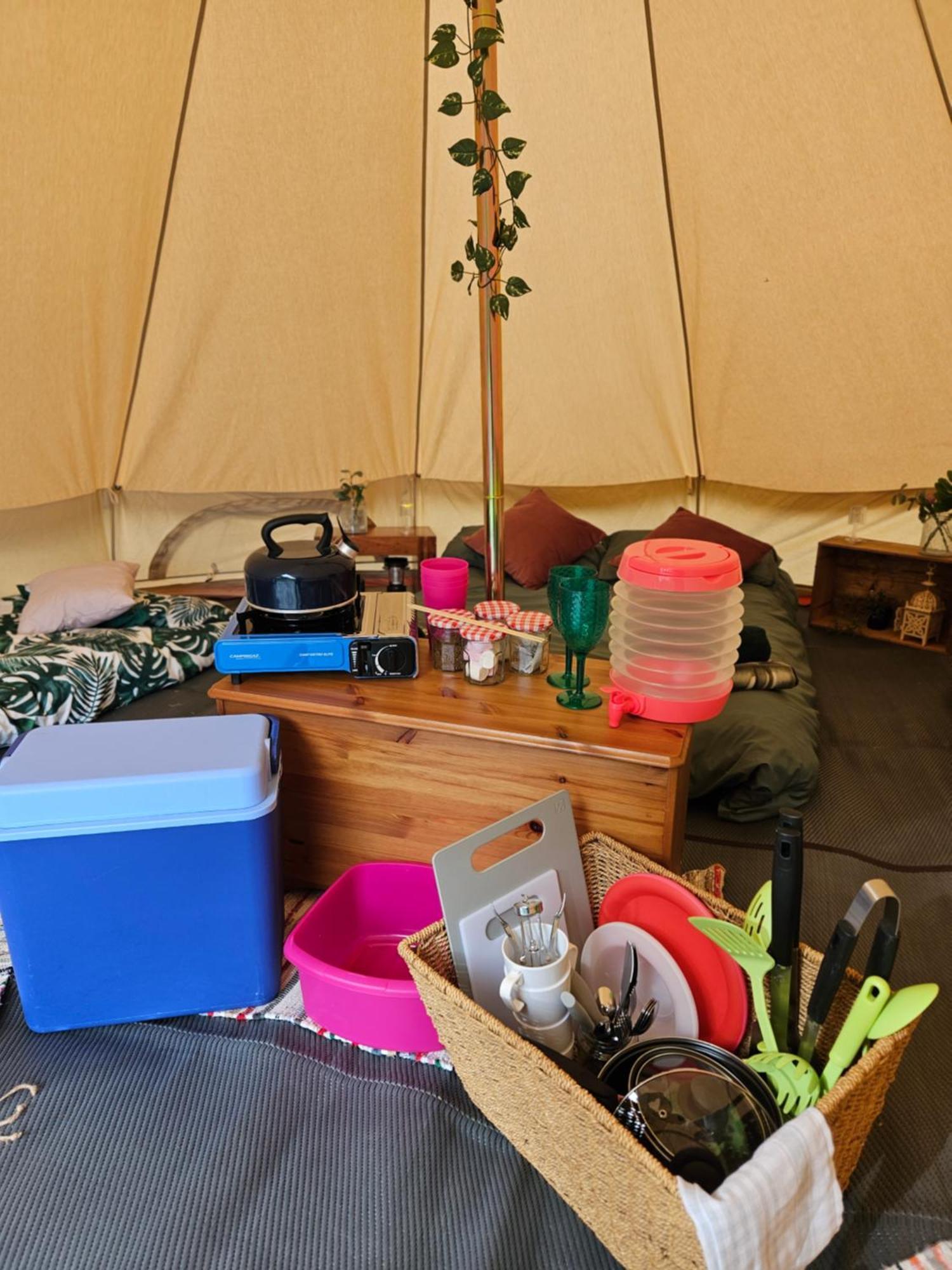 Readers Field Glamping Luxury tent *