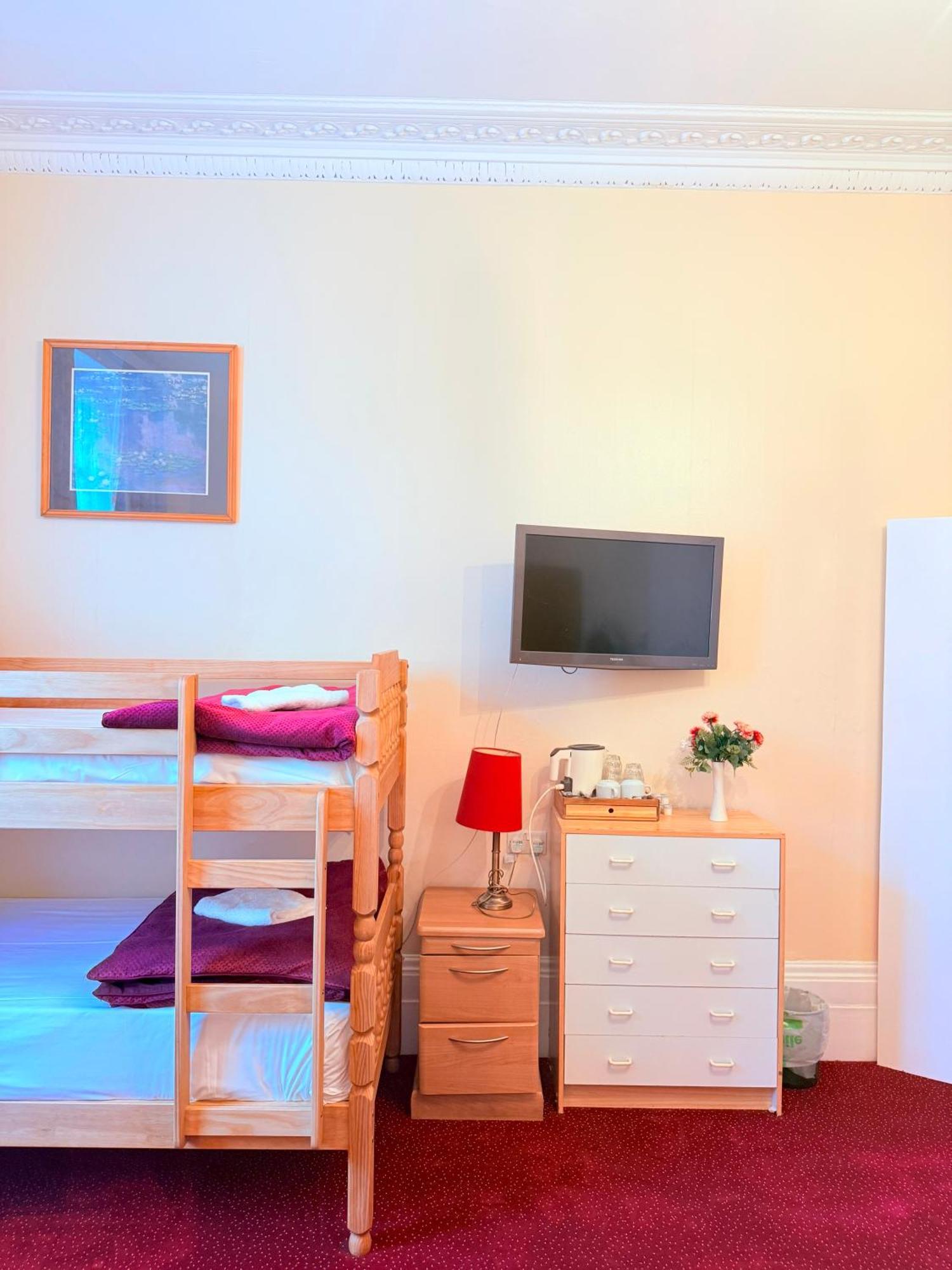 Albro House Hotell