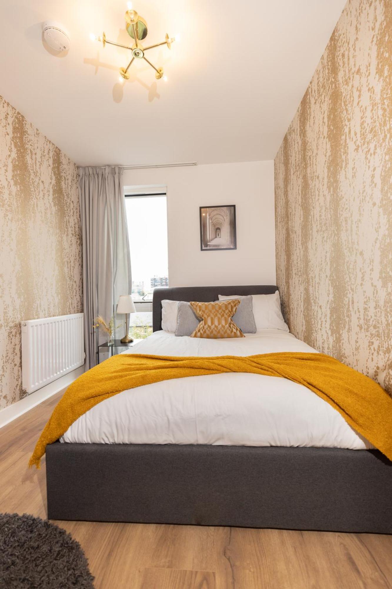 Stylish 3 Bed Near Downtown & Free Parking Lägenhet