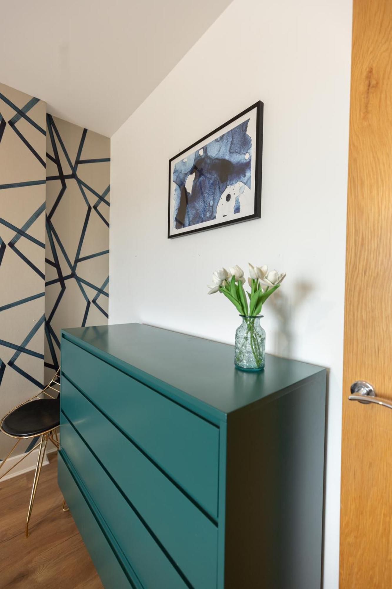 Lägenhet Stylish 3 Bed Near Downtown & Free Parking London