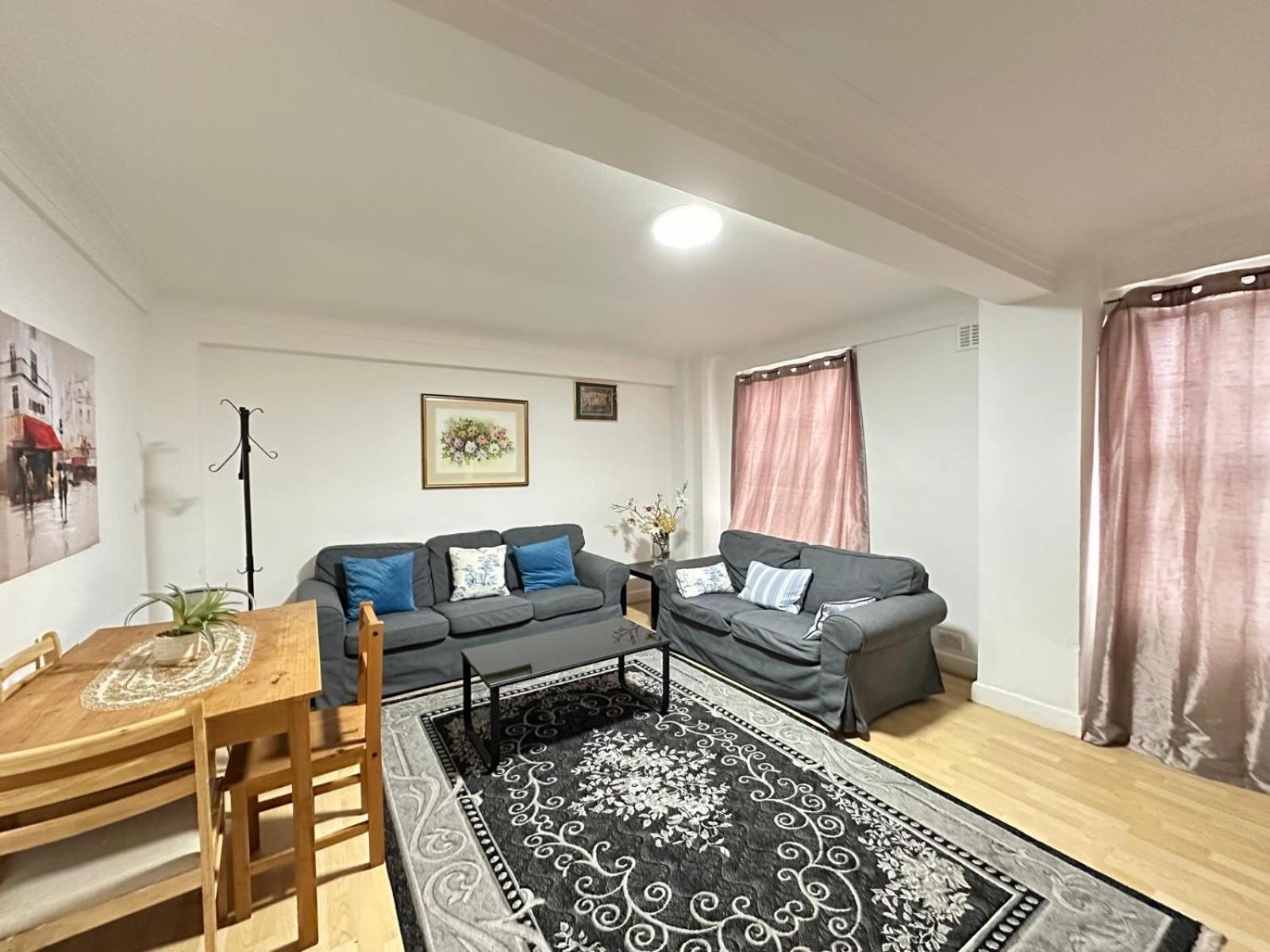 Apartment Beautiful Two Bedroom Edgware Road *