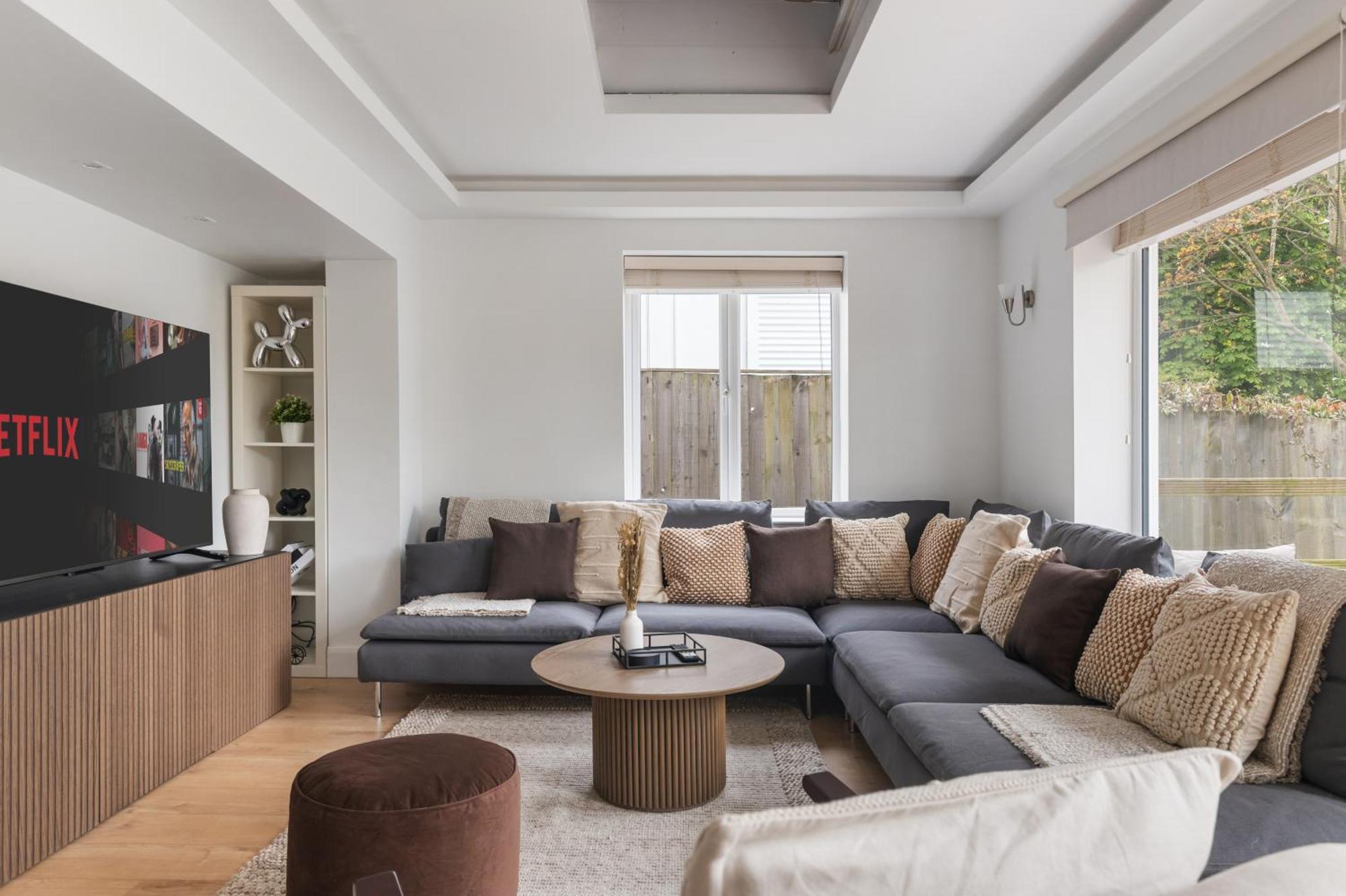Stunning 3bd With Garden & Free Parking *
