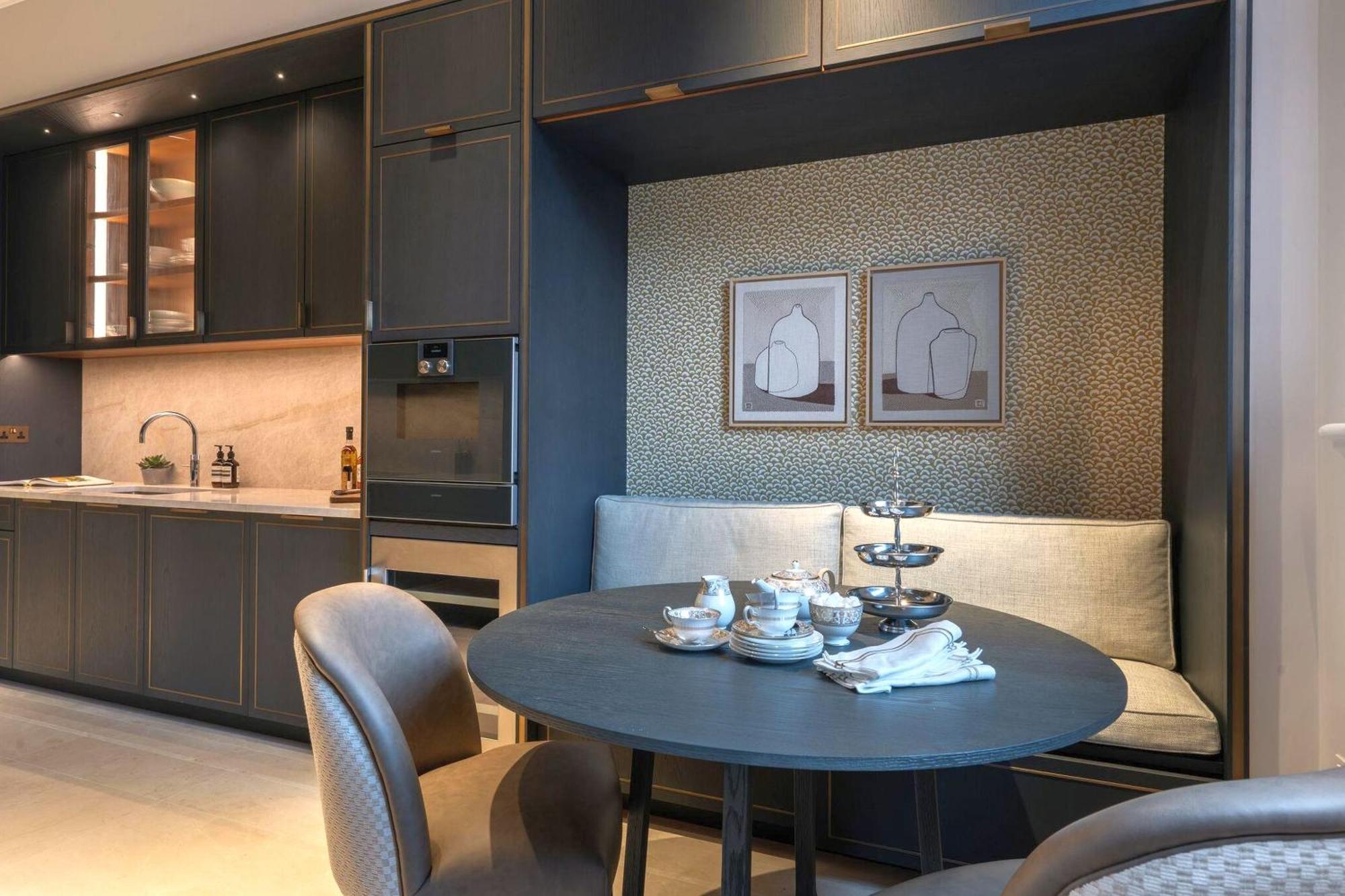 Apartment Three Bedroom With Pool And