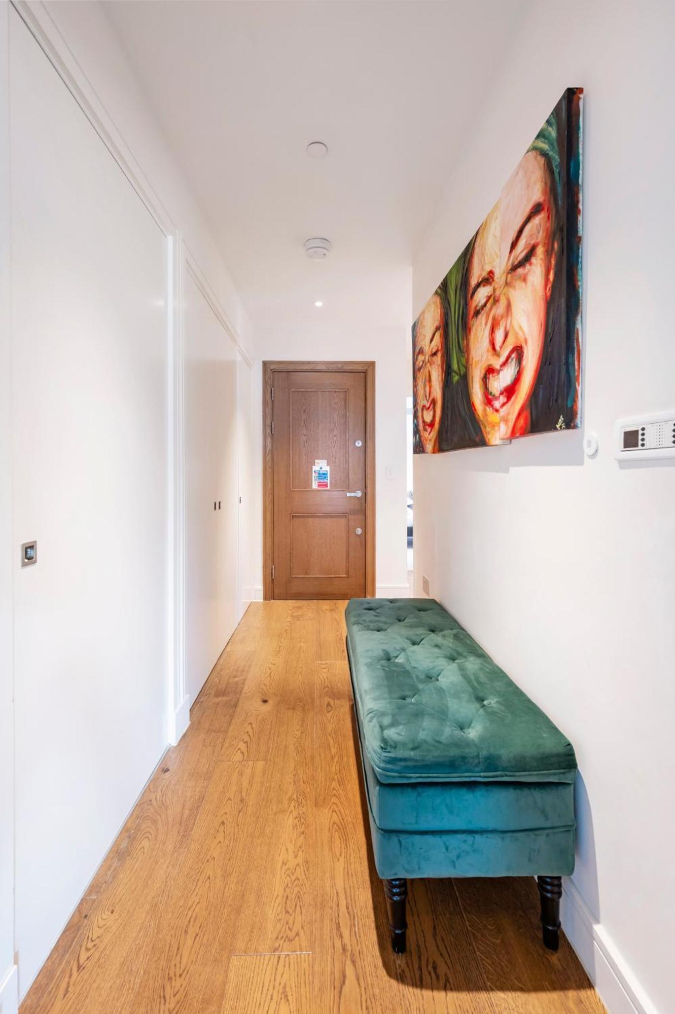 Rock Paper Scissors Appartement