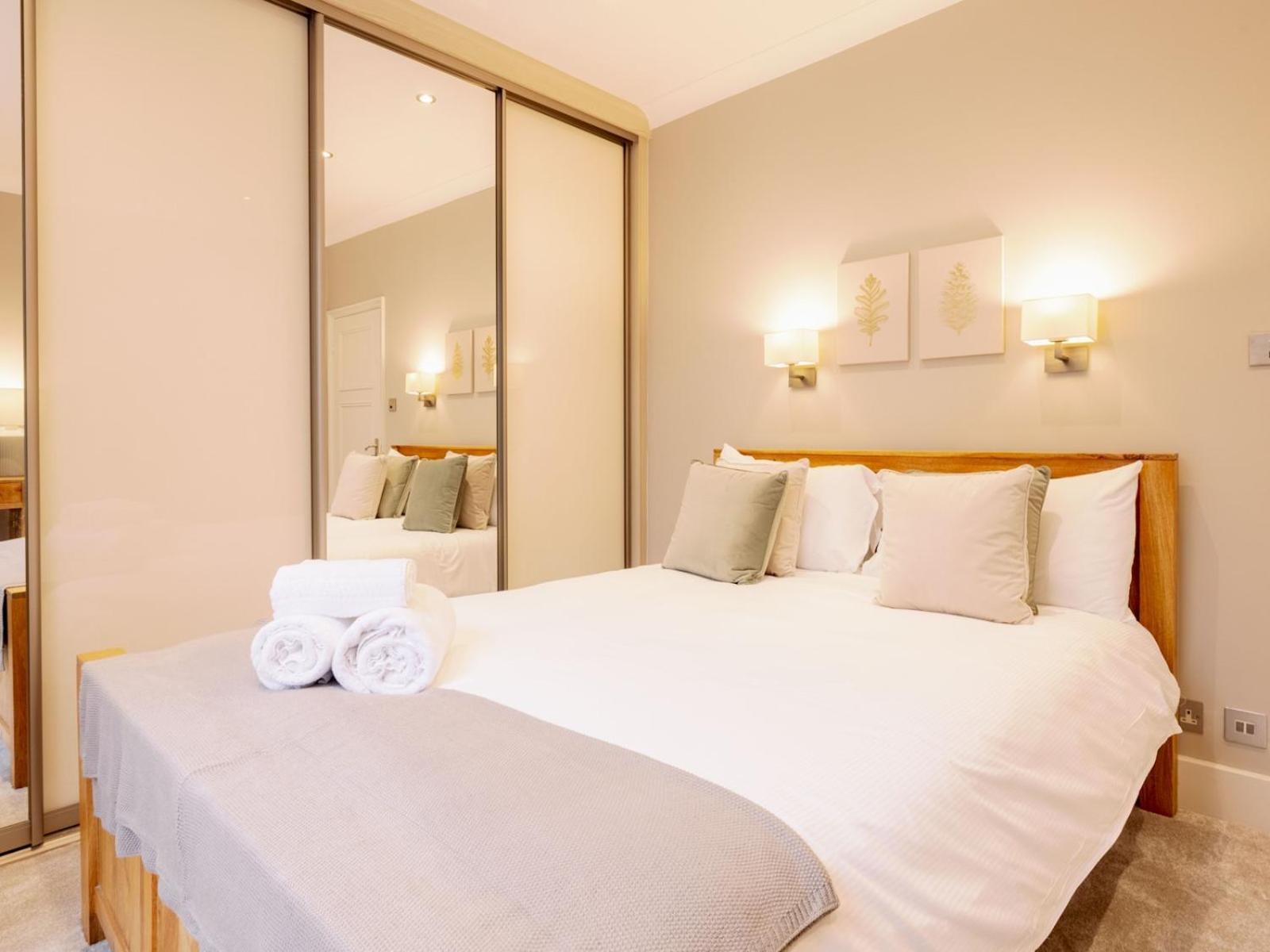 Pass The Keys Lovely 2-bedroom Flat In Pimlico W Outdoor Patio Lägenhet