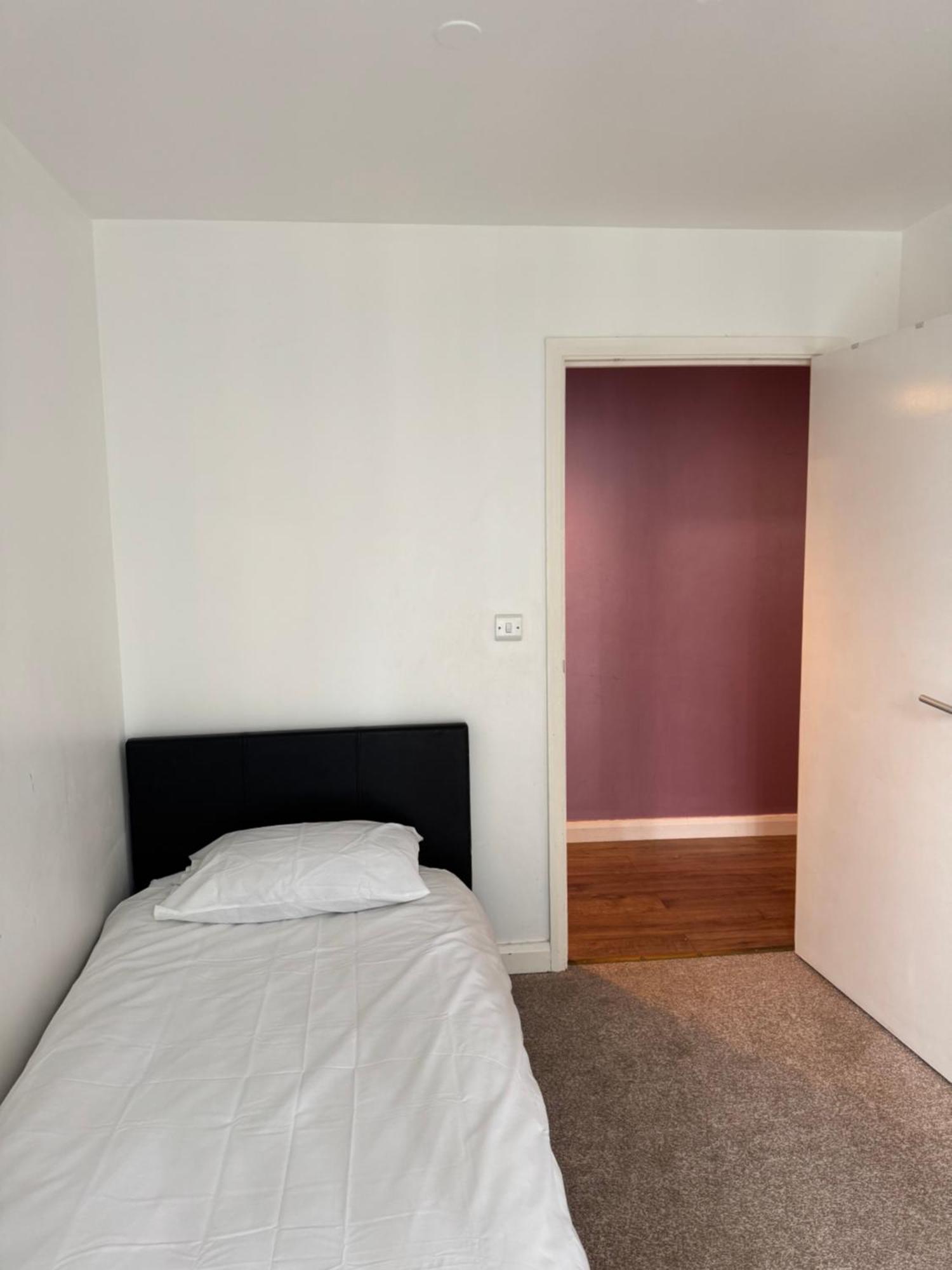 Cozy 2 Bed Flat 5min Walk To Stratford Westfield London