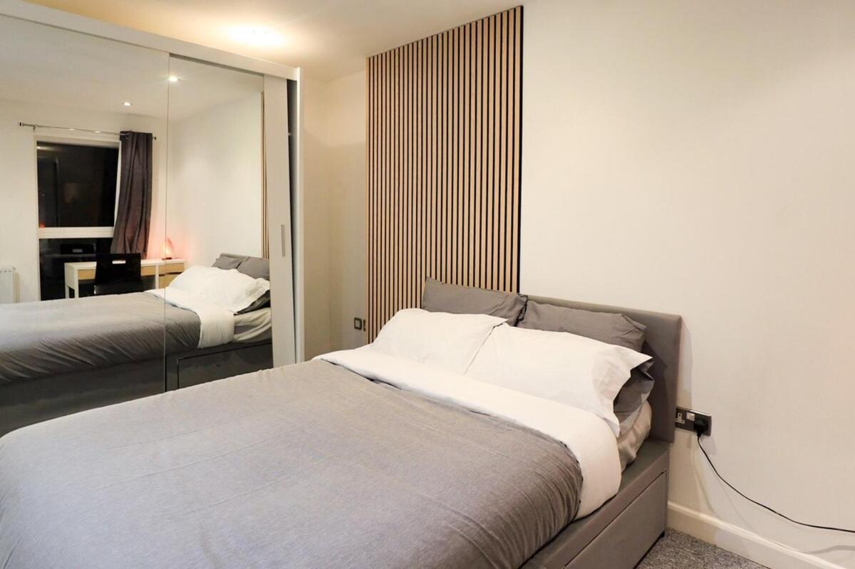 Canary Wharf 1-bedroom Apartment, Sleeps 3 - Great Transport Links Appartement Londen
