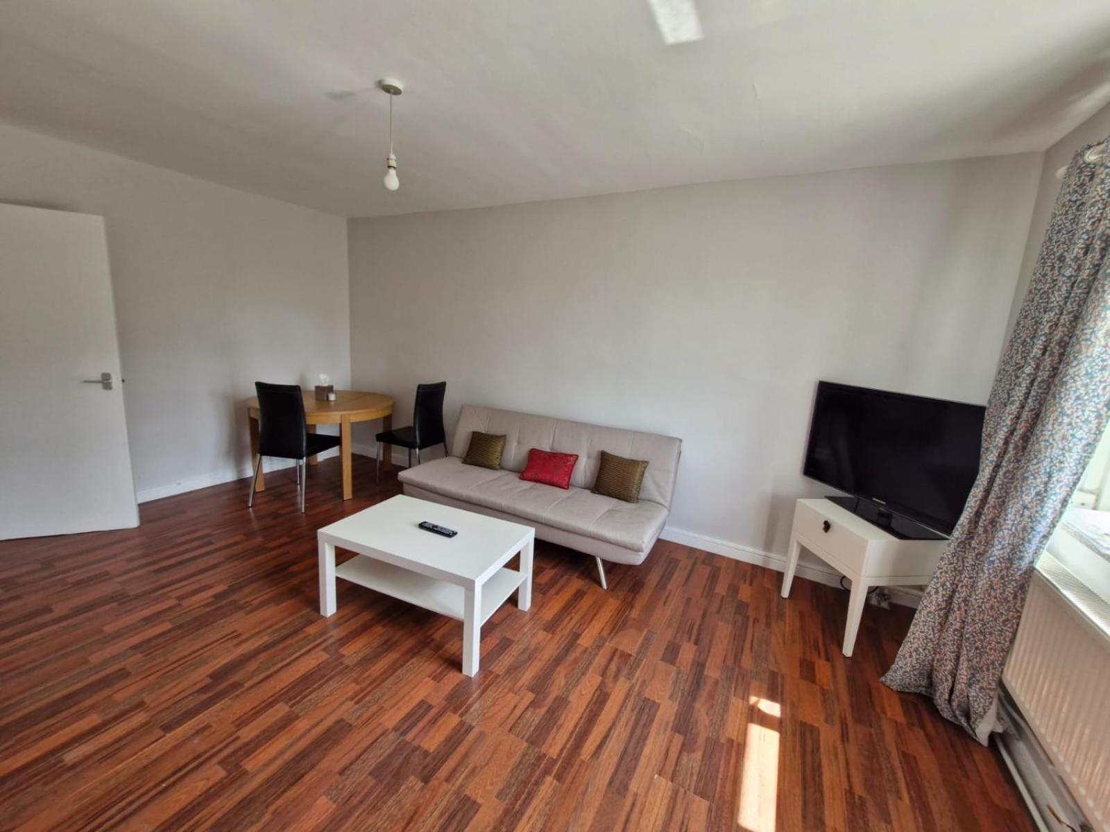 Flat In City Of London - E1
