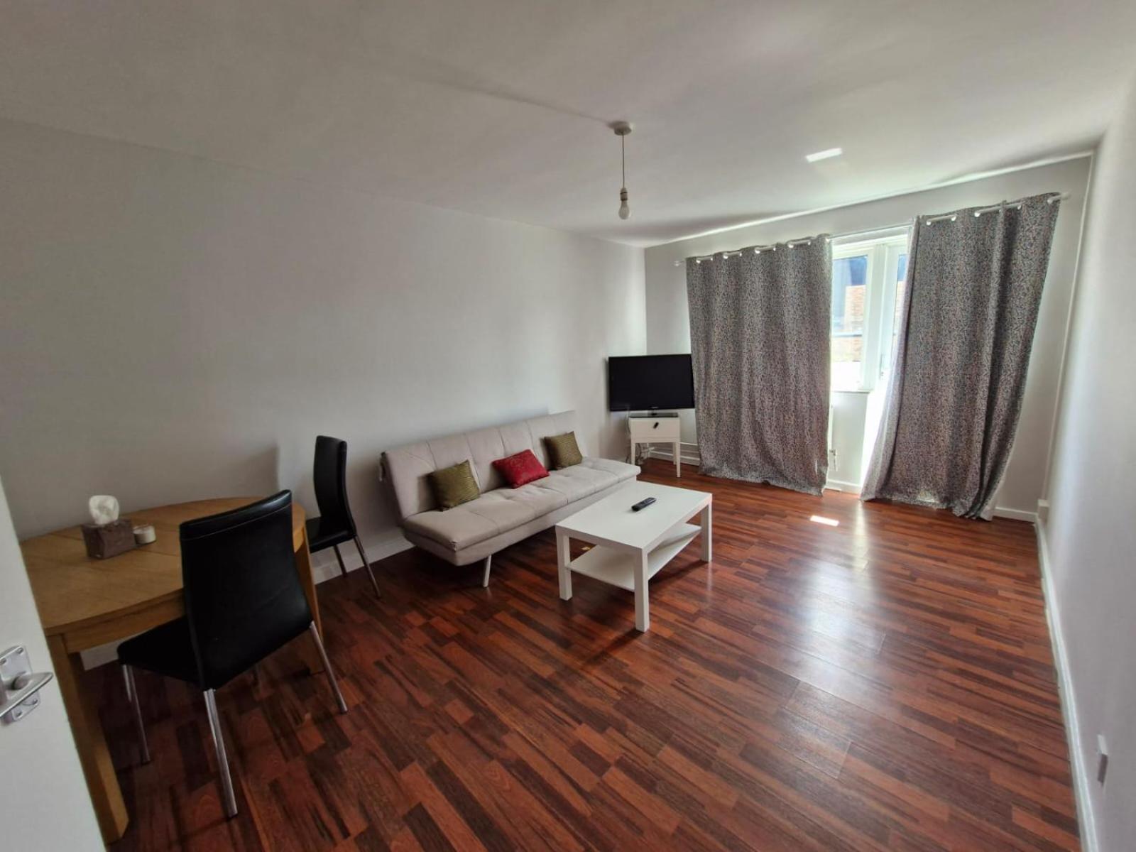 Flat In City Of London - E1 Apartment *