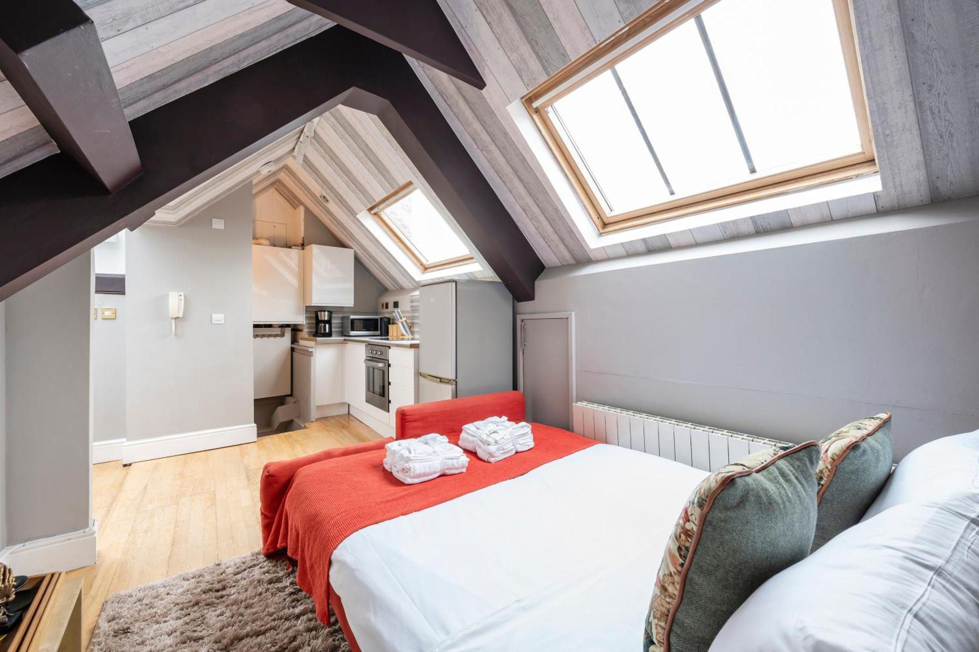 Apartment Sunny Loft In Center Of