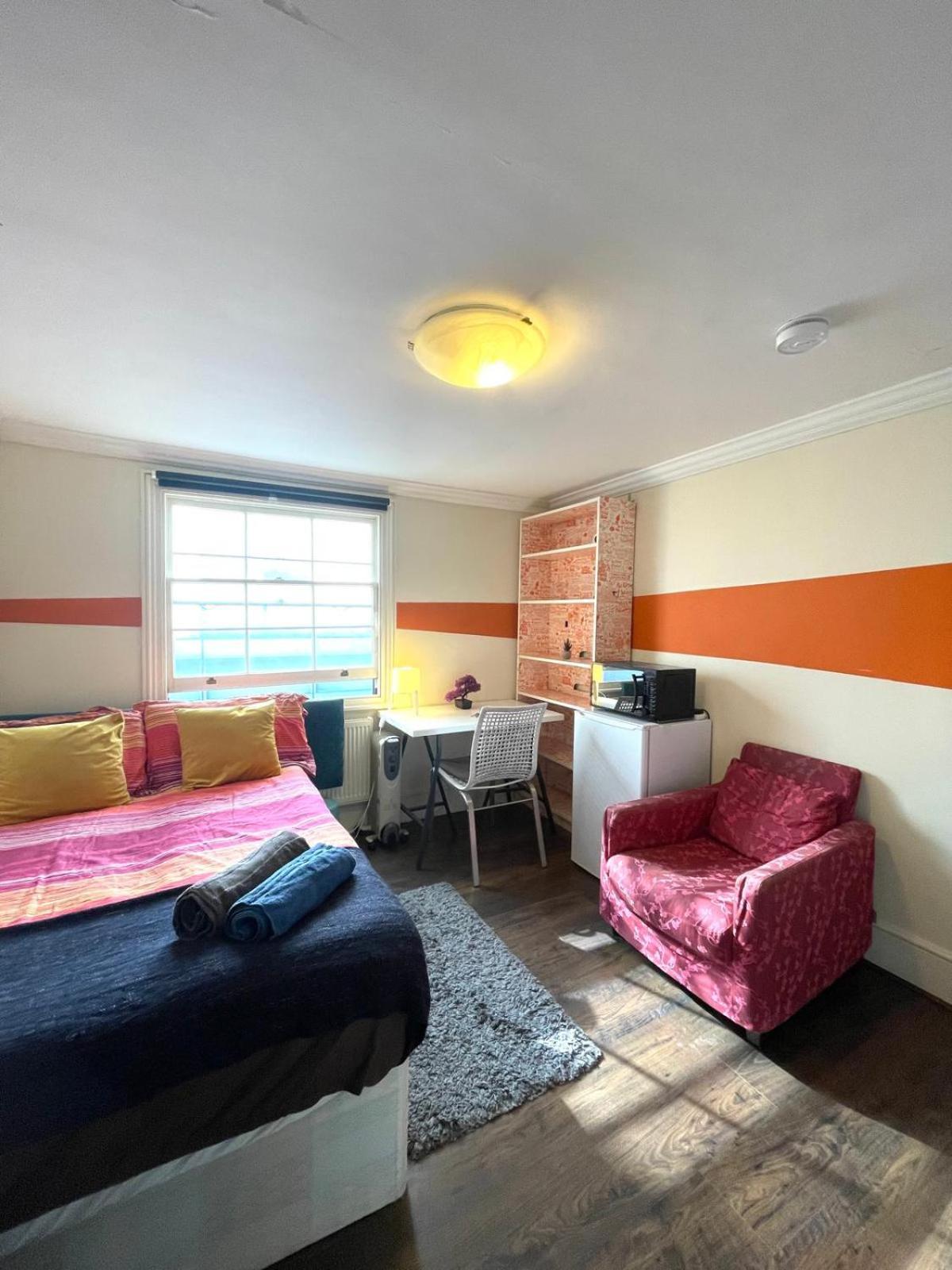Charring Cross London, Prime Location * London