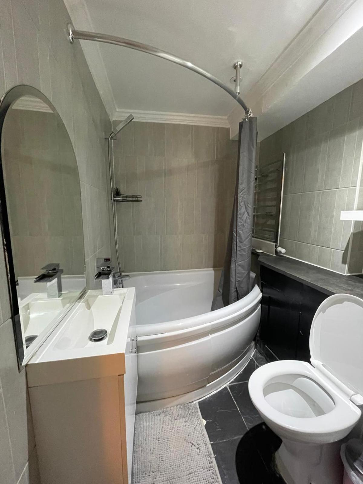 Homestay Charring Cross London, Prime Location *