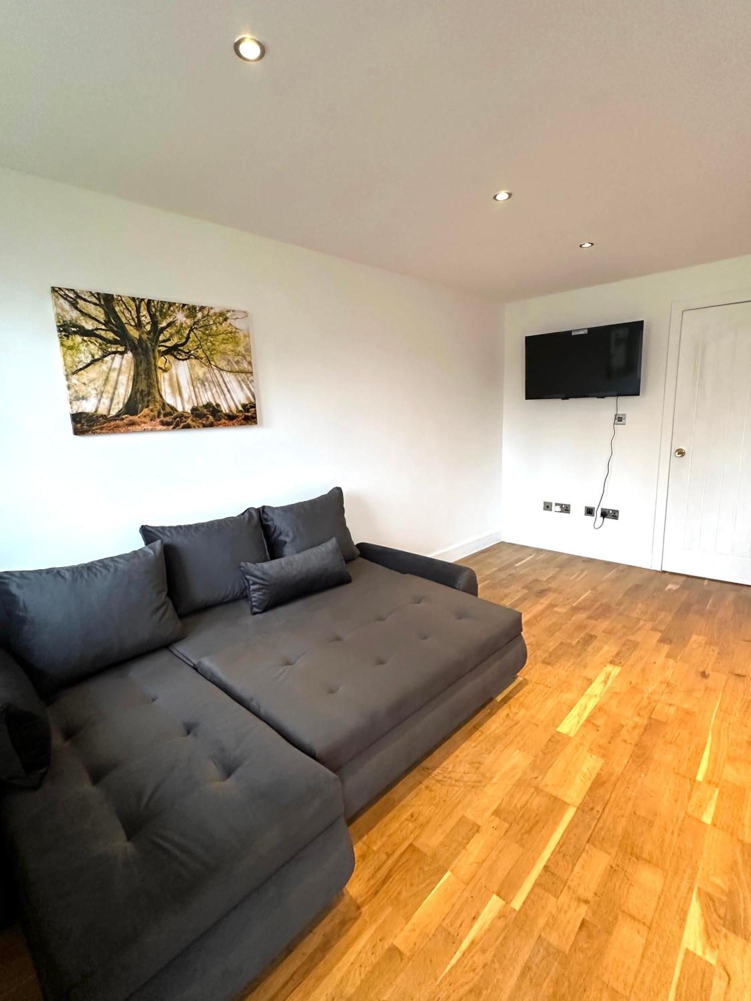 Apartment Elegant Spacious Modern 2 Bedroom - Whitechapel - 5mins To Aldgate Station