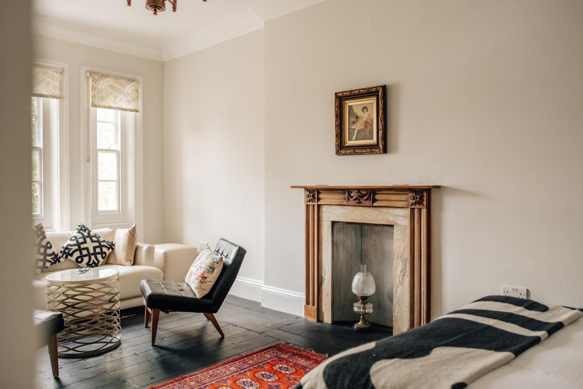 The Egerton - Luxury Apartment