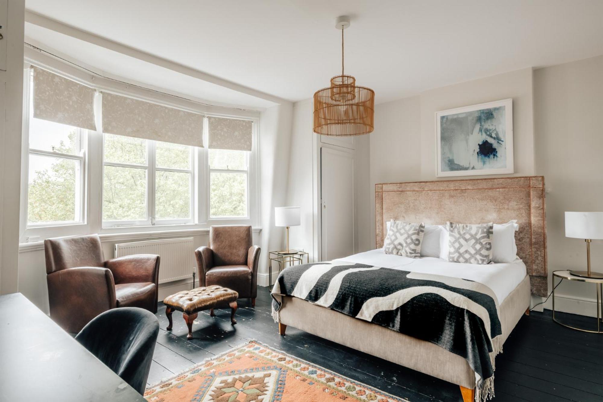 The Egerton - Luxury Apartment