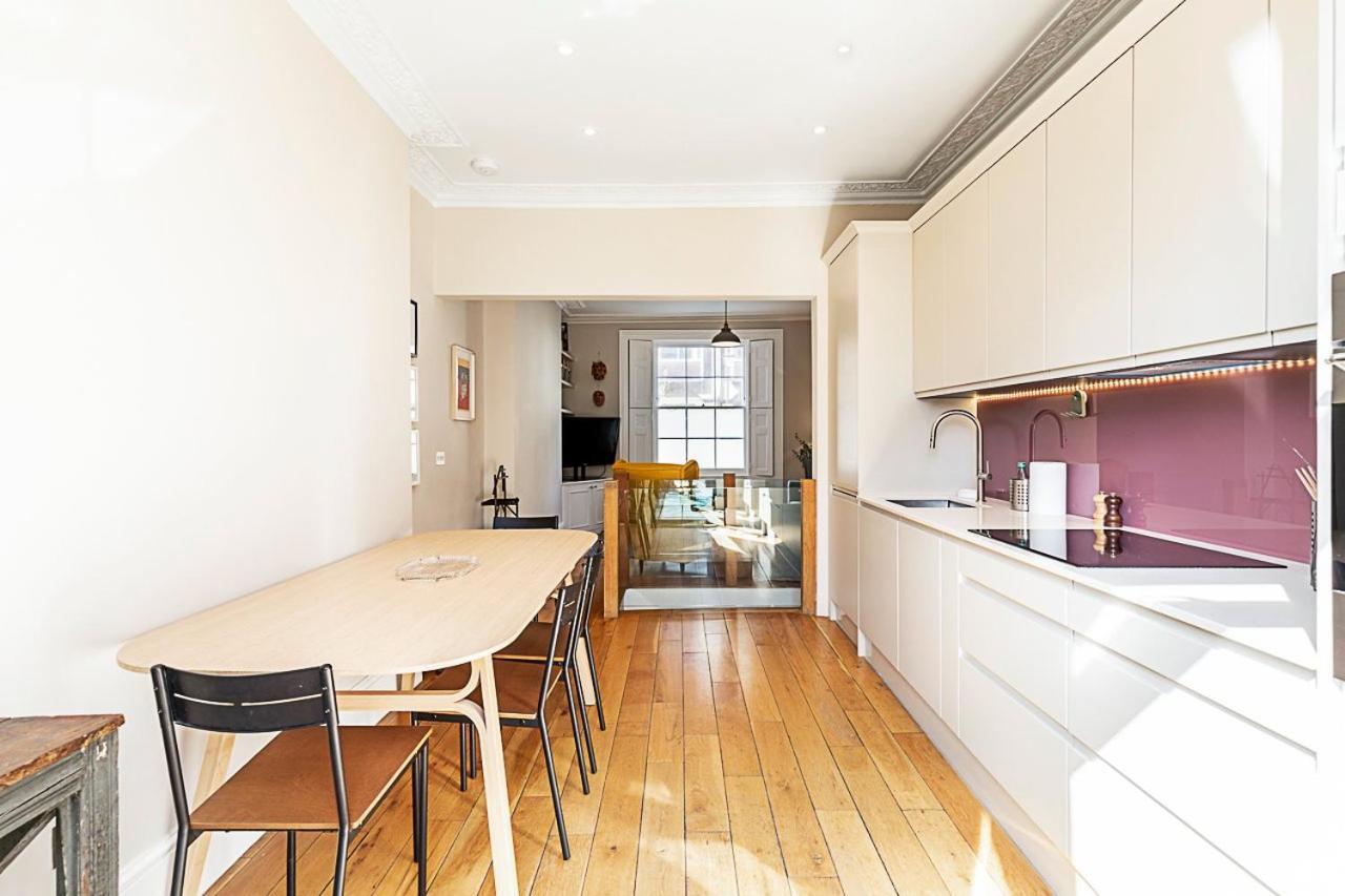 Stylish Kings Cross With Garden Retreat Apartment London
