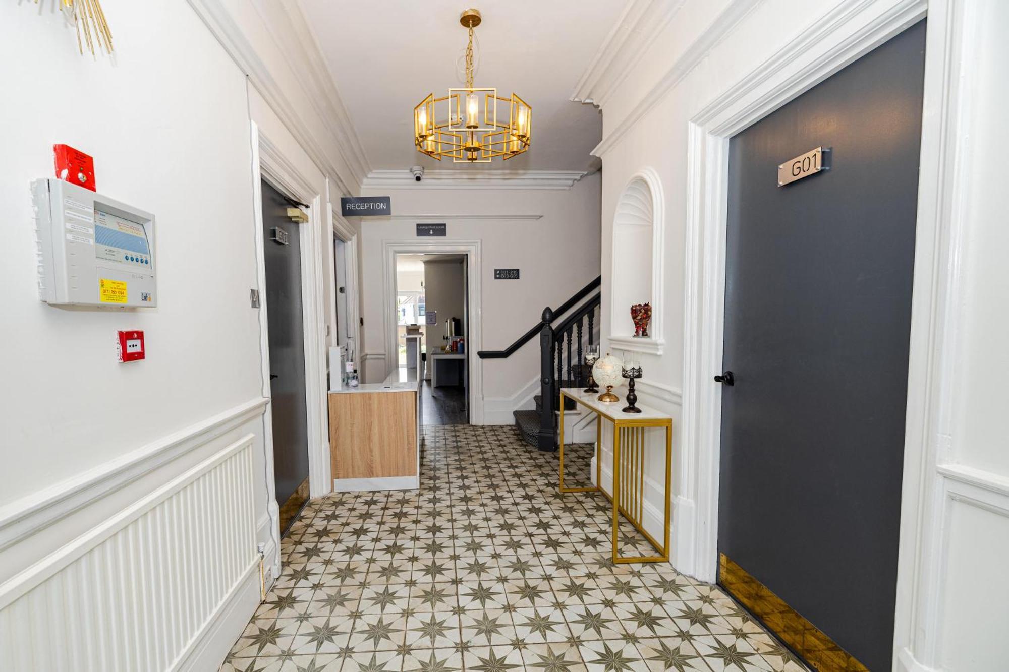 Woodford 3* Londres