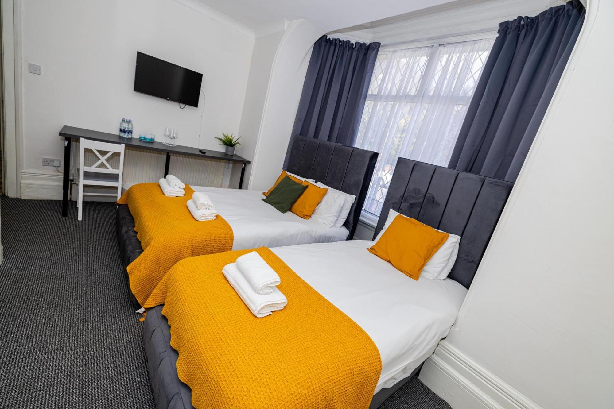 Hotel Woodford 3*
