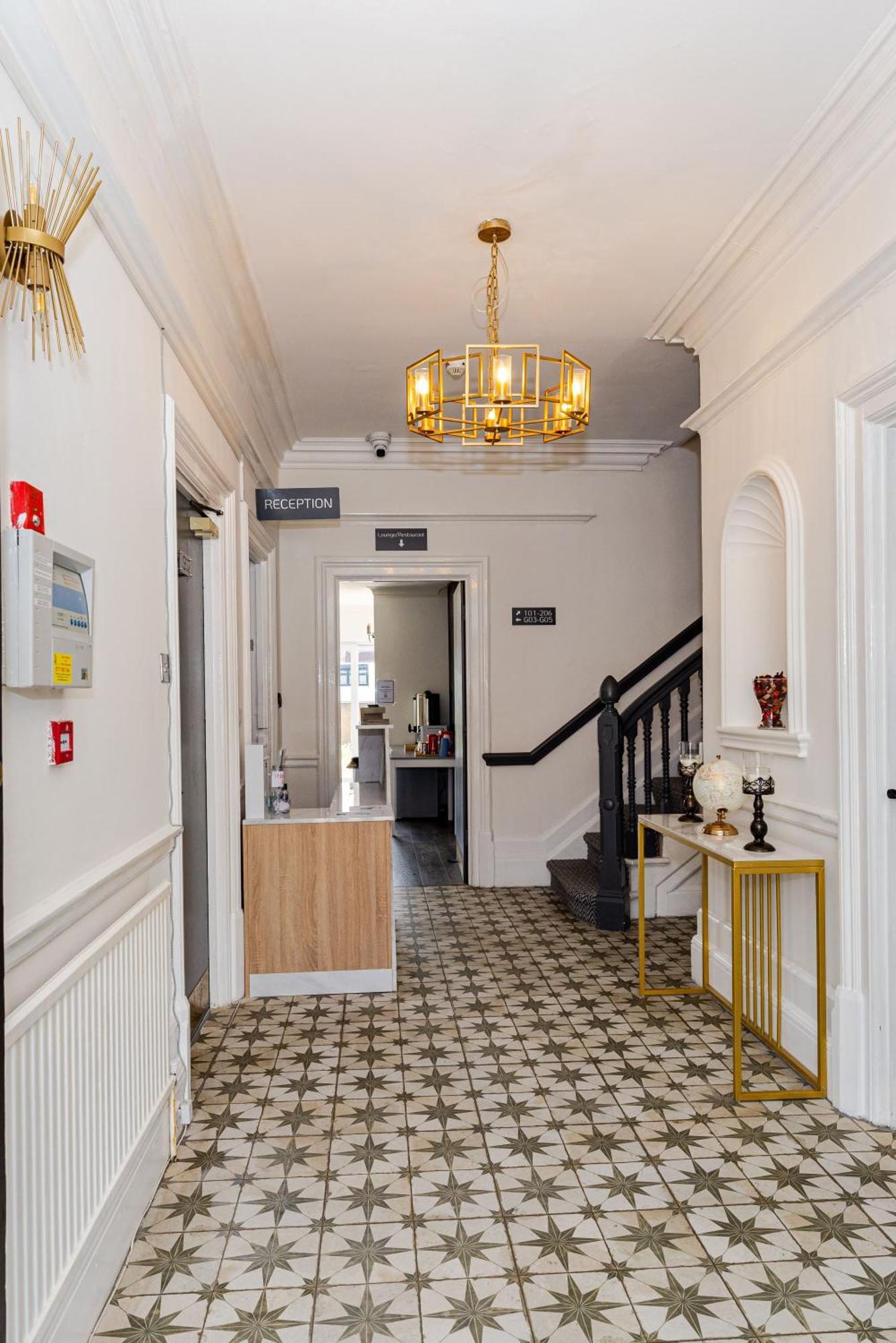Hotel Woodford 3*