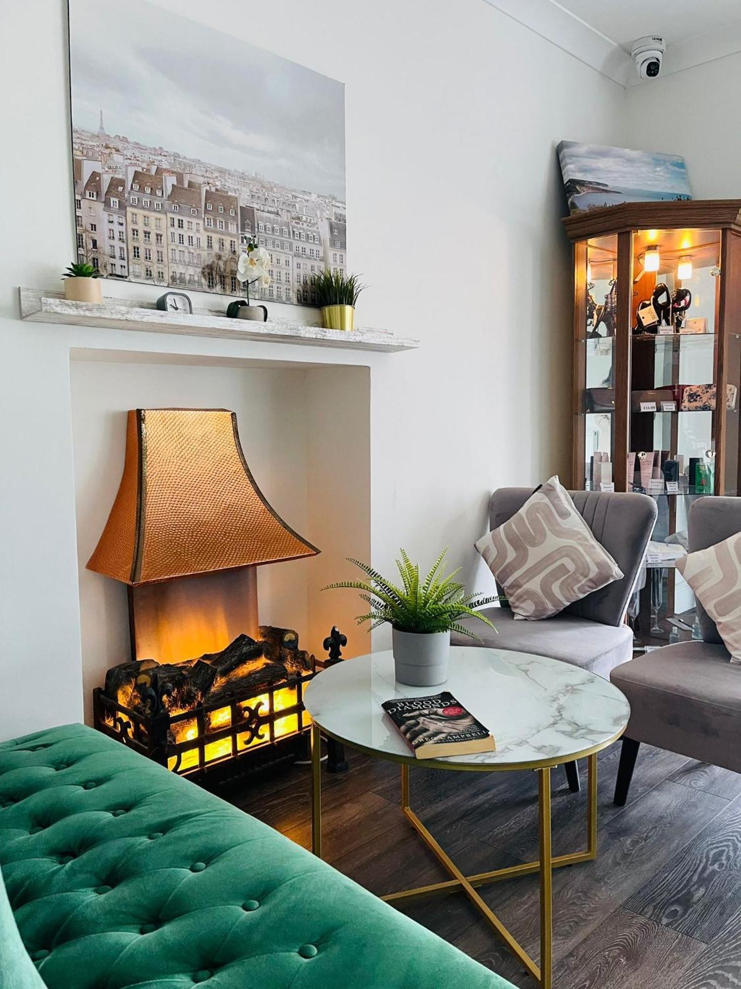 Woodford Hotel 3*