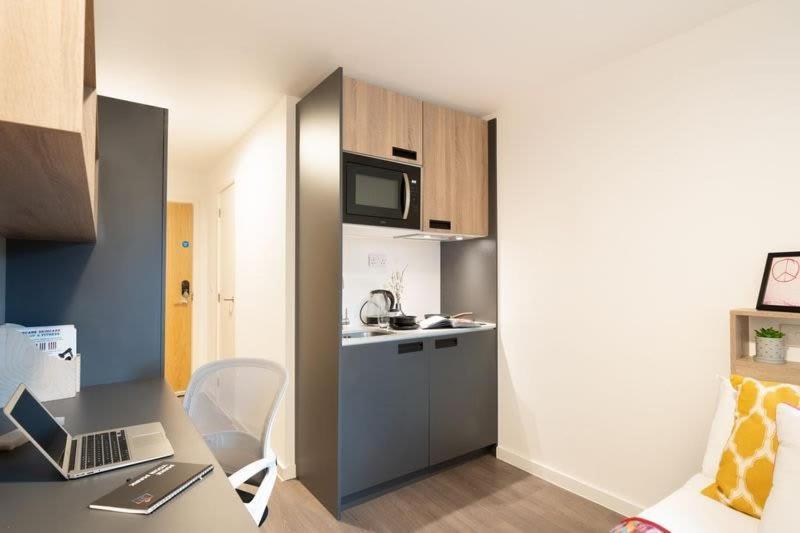 Private Bedrooms With Shared Kitchen, And At Canvas Wembley In *