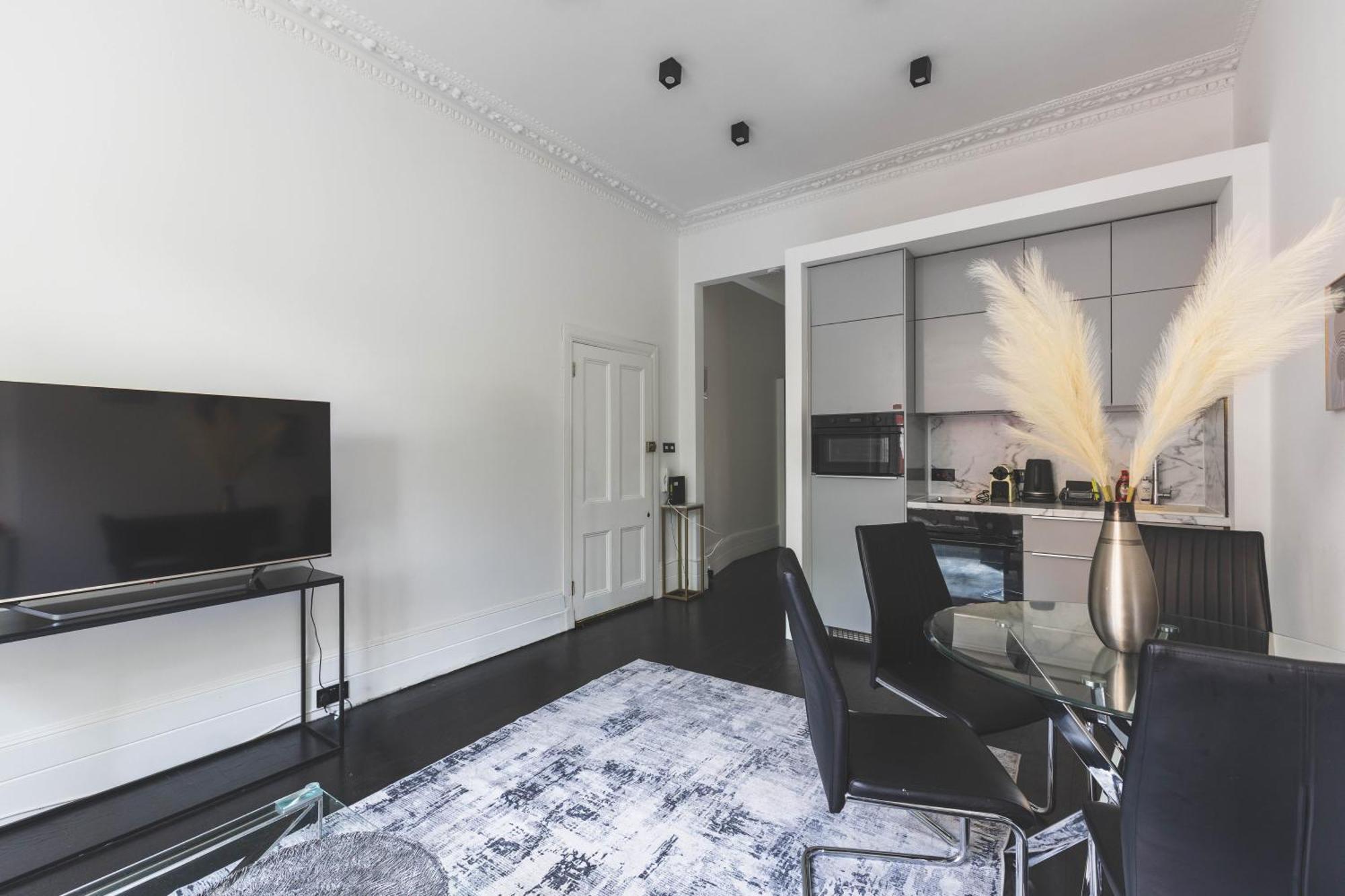 Lovely 2br Flat In Kensington, 2 Minutes Tube * London