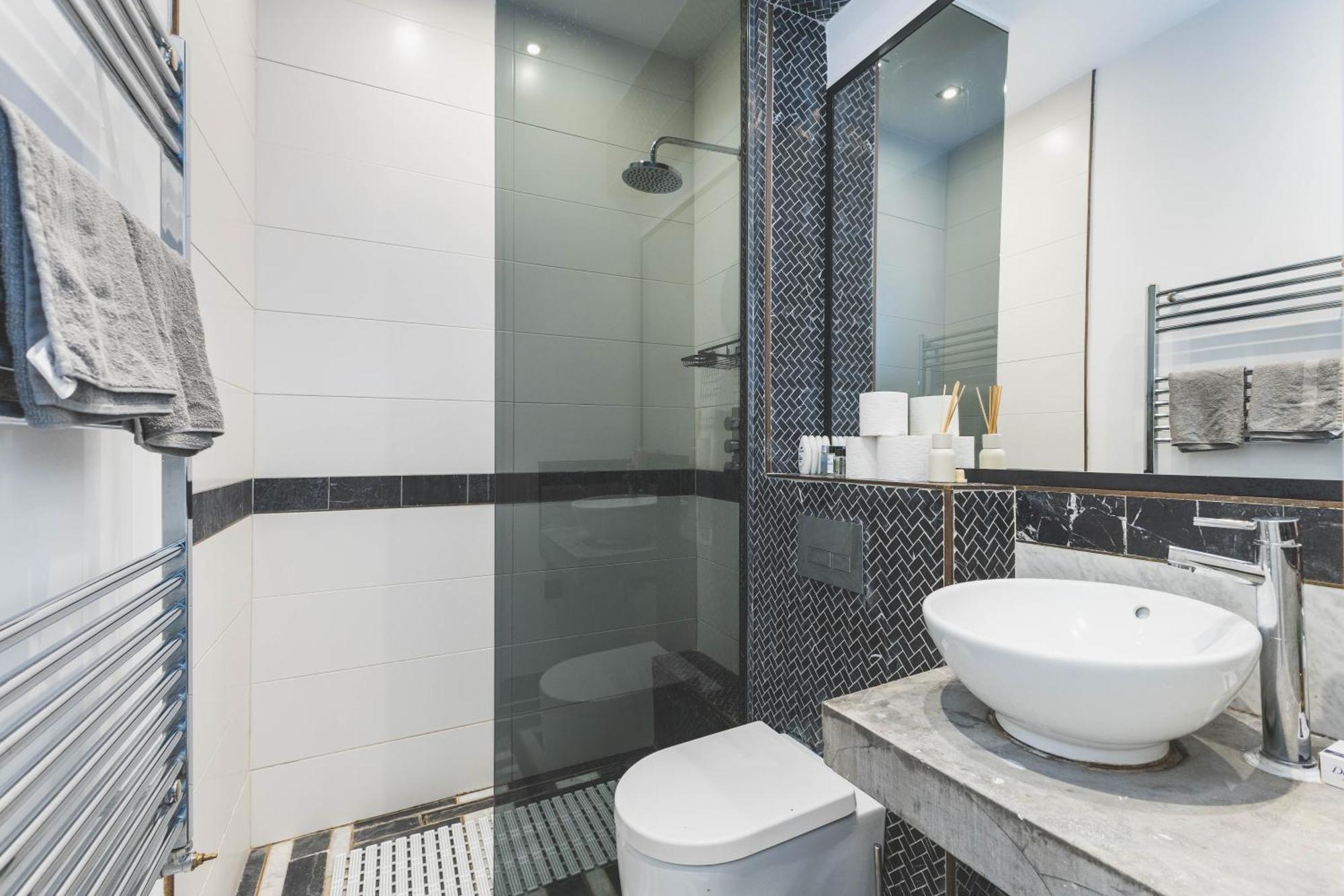 Lovely 2br Flat In Kensington, 2 Minutes Tube *