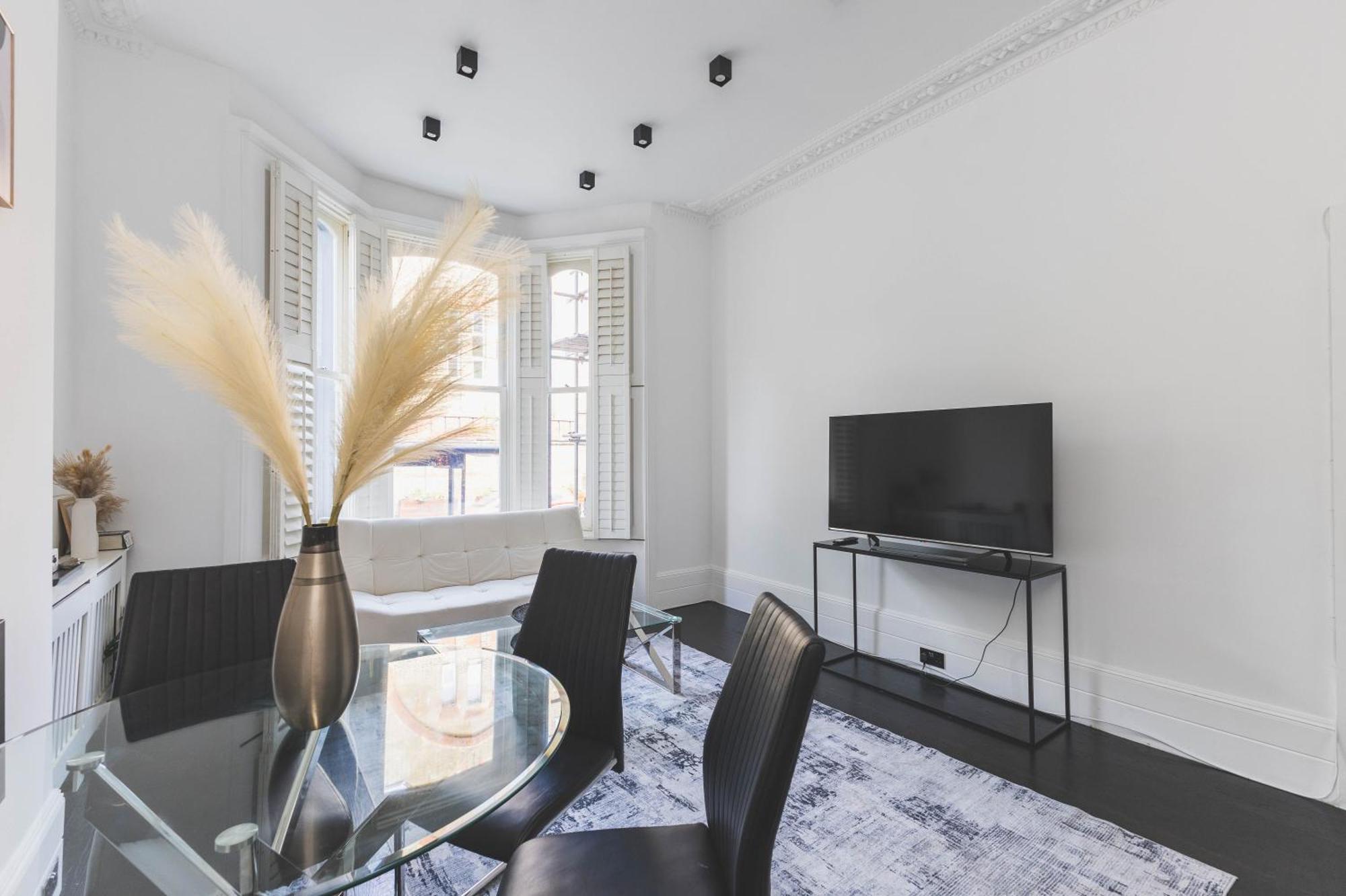 Lovely 2br Flat In Kensington, 2 Minutes Tube