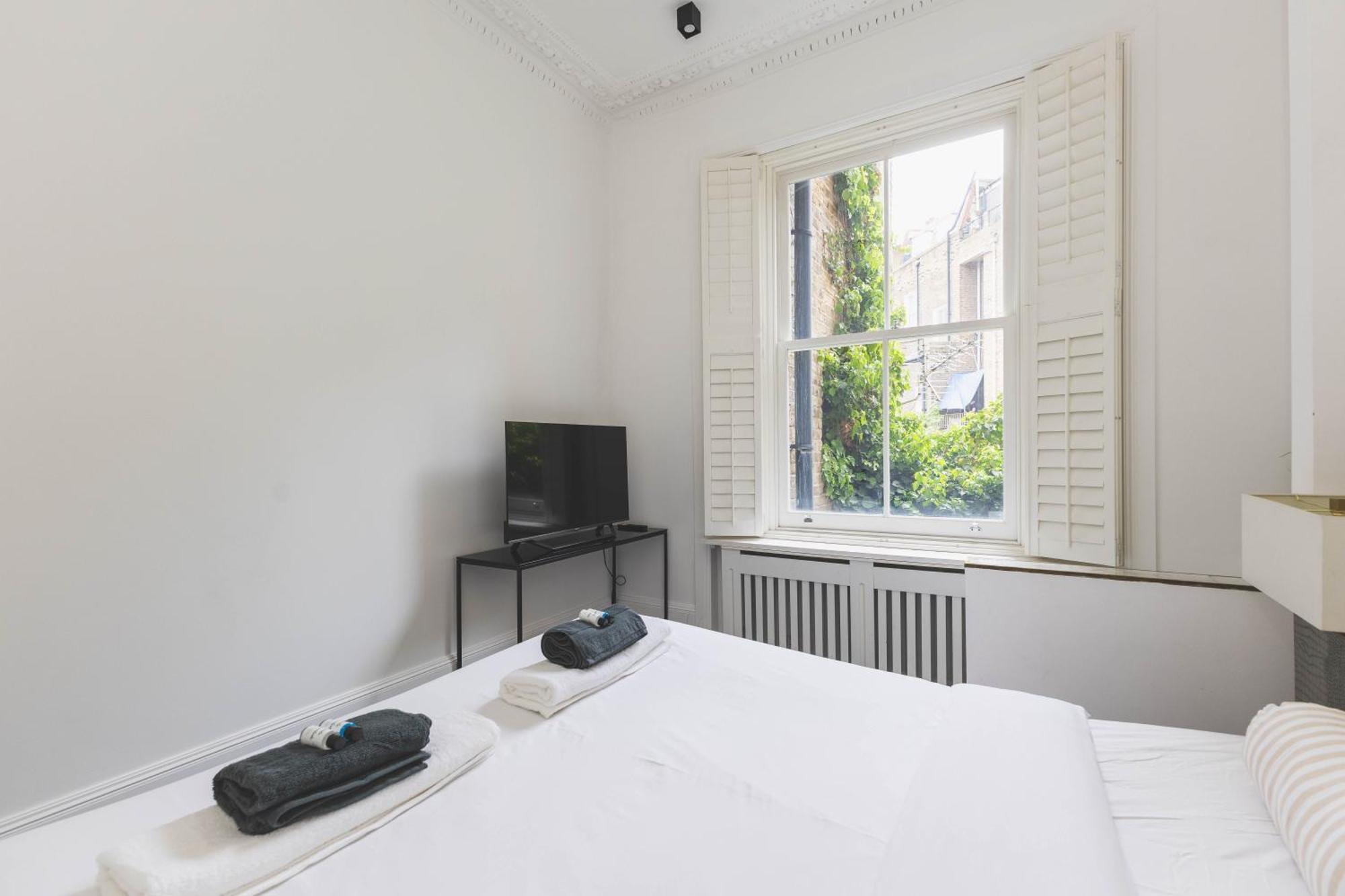 Lovely 2br Flat In Kensington, 2 Minutes Tube London