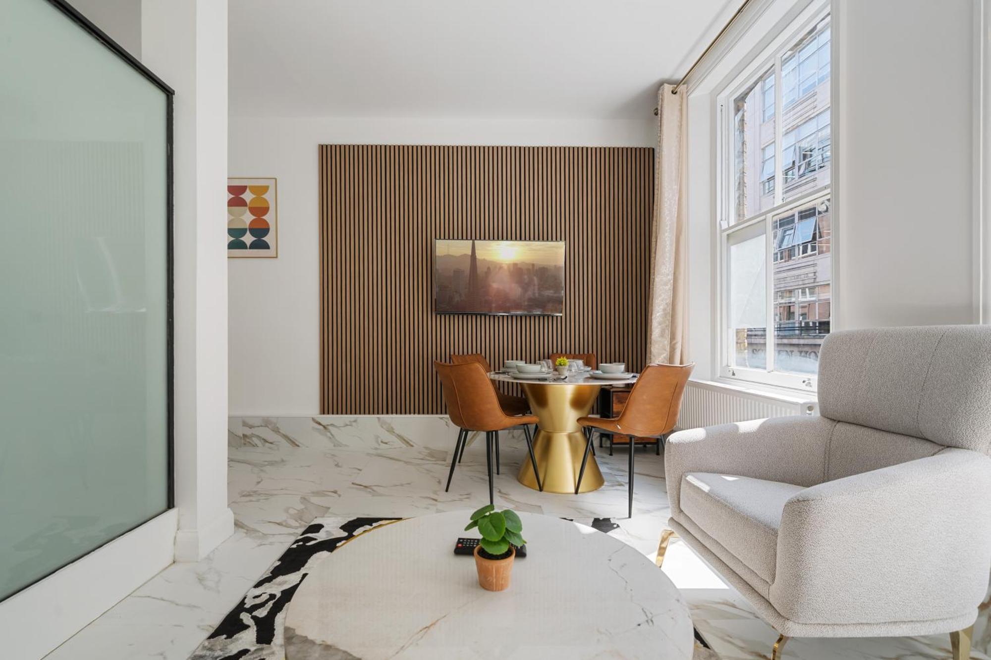 Stylish And Modern In Vibrant Soho Unbeatable Location Wdg Appartement Londen