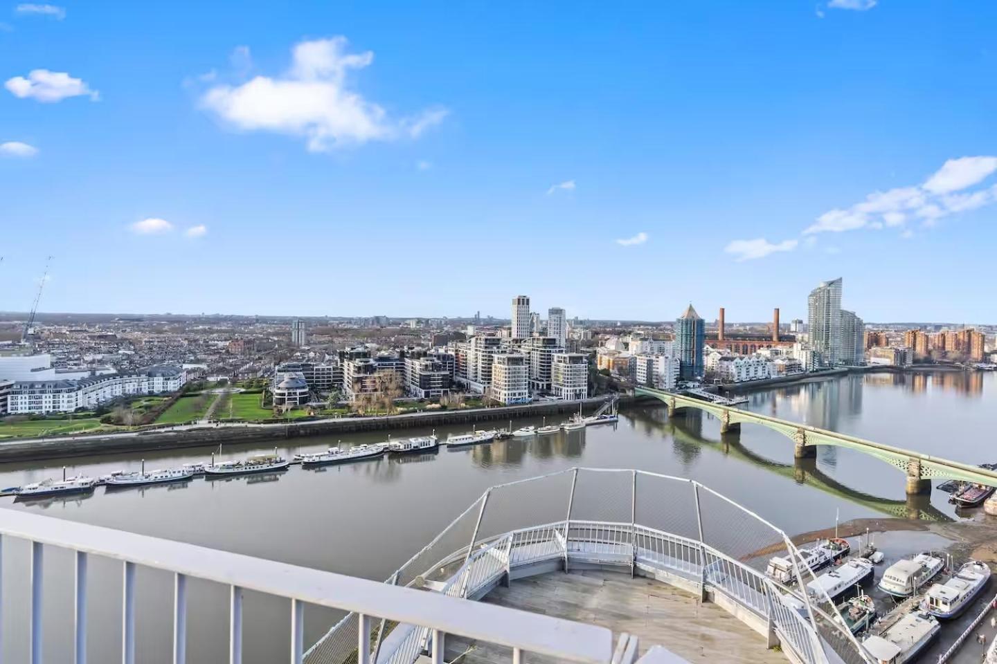 Cozy 1-bed Flat With Gym Access & Charming Vibe London