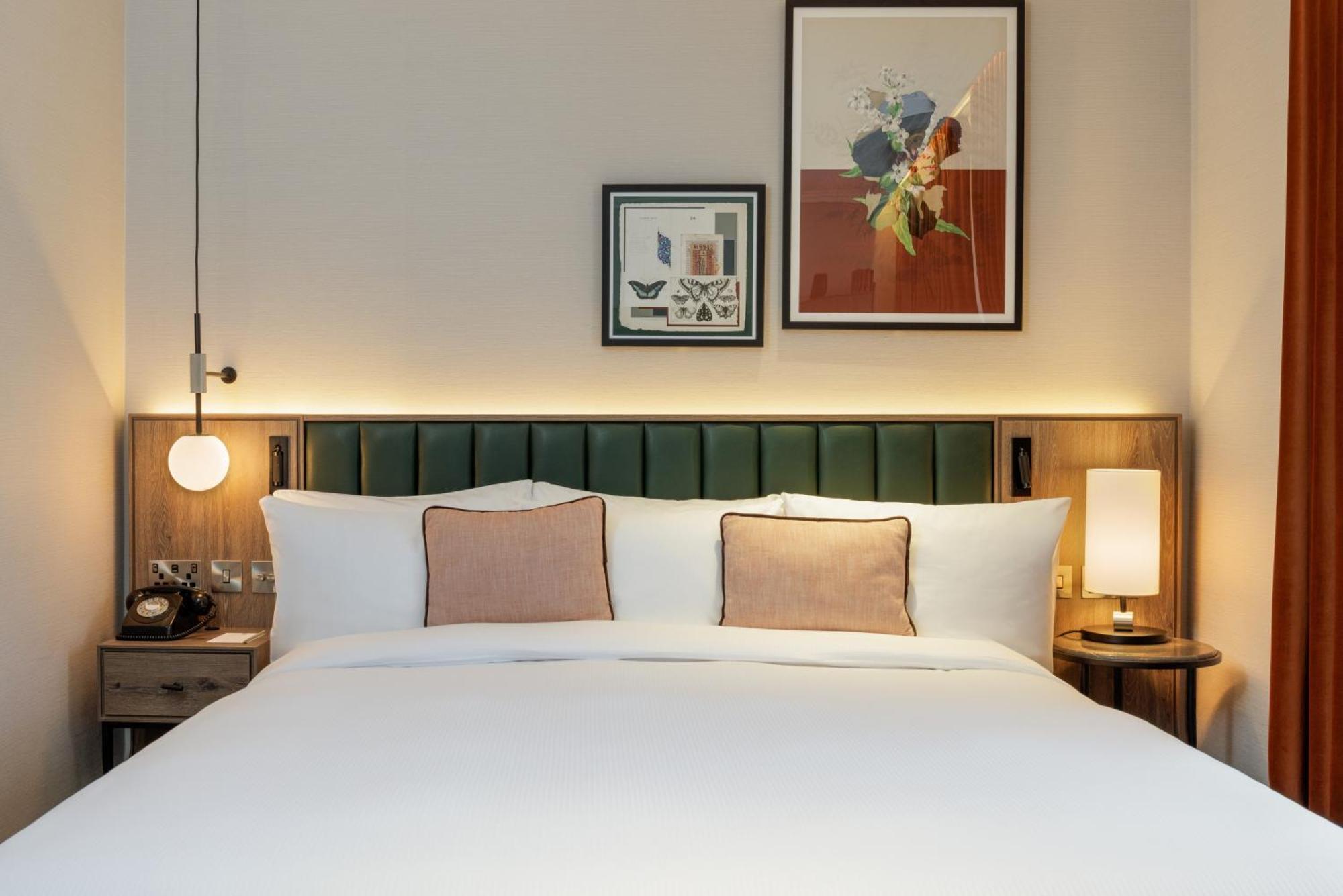 The Memoir Club, Formerly Ambassador Bloomsbury Hotel