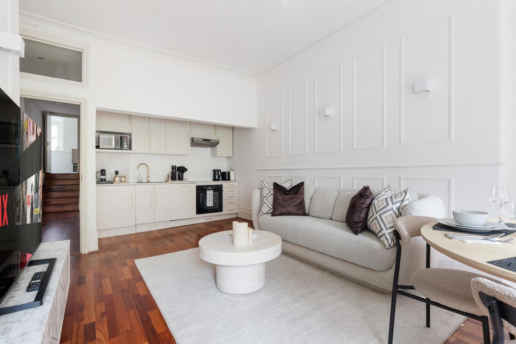 Luxury Corner - La Reserve Knightsbridge