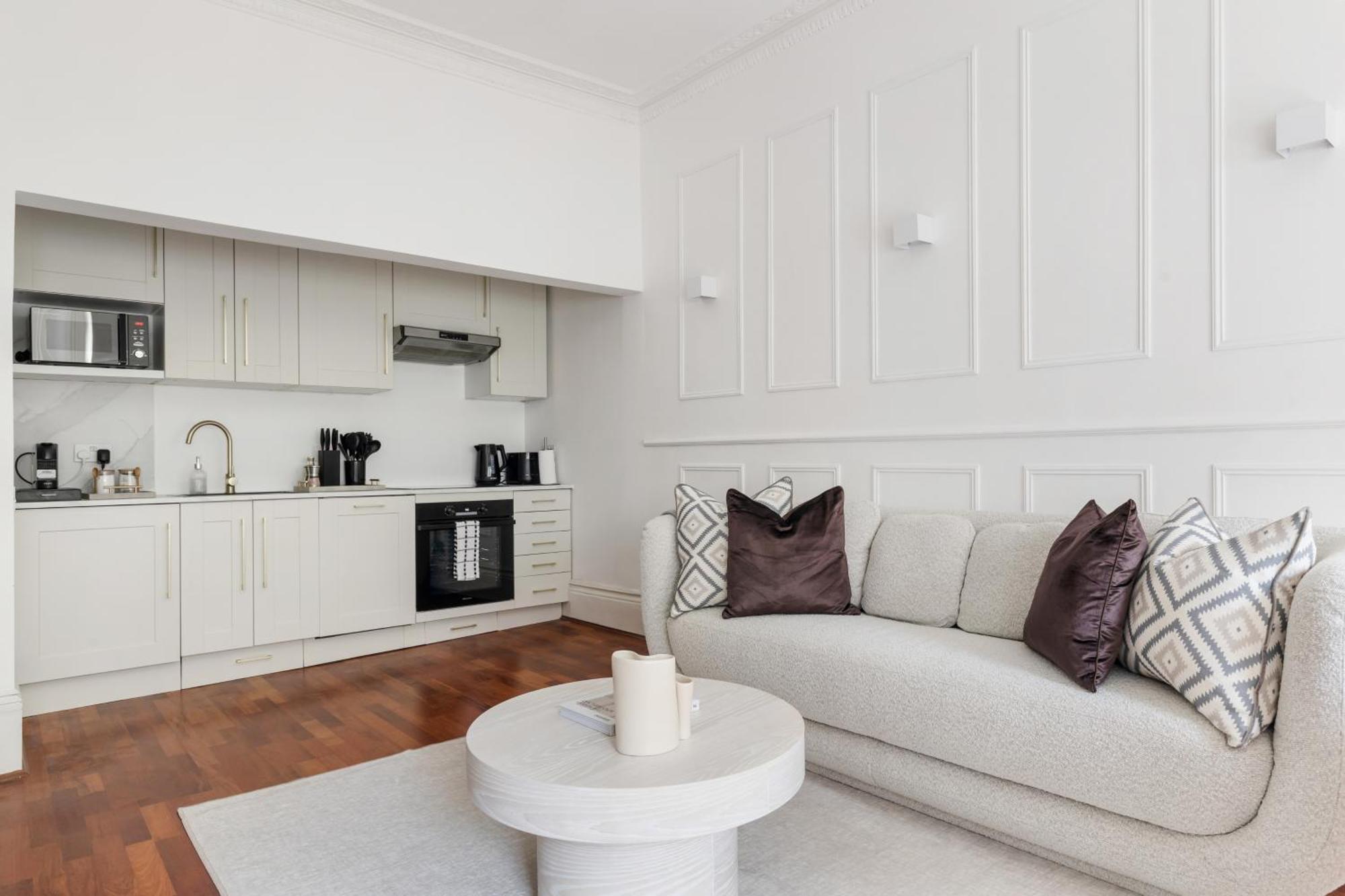 Luxury Corner - La Reserve Knightsbridge Londen