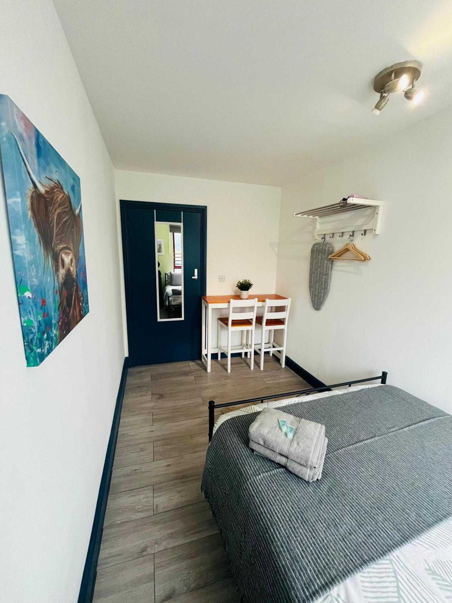 Guest house Cozy Guest Two Bedroom Flat London