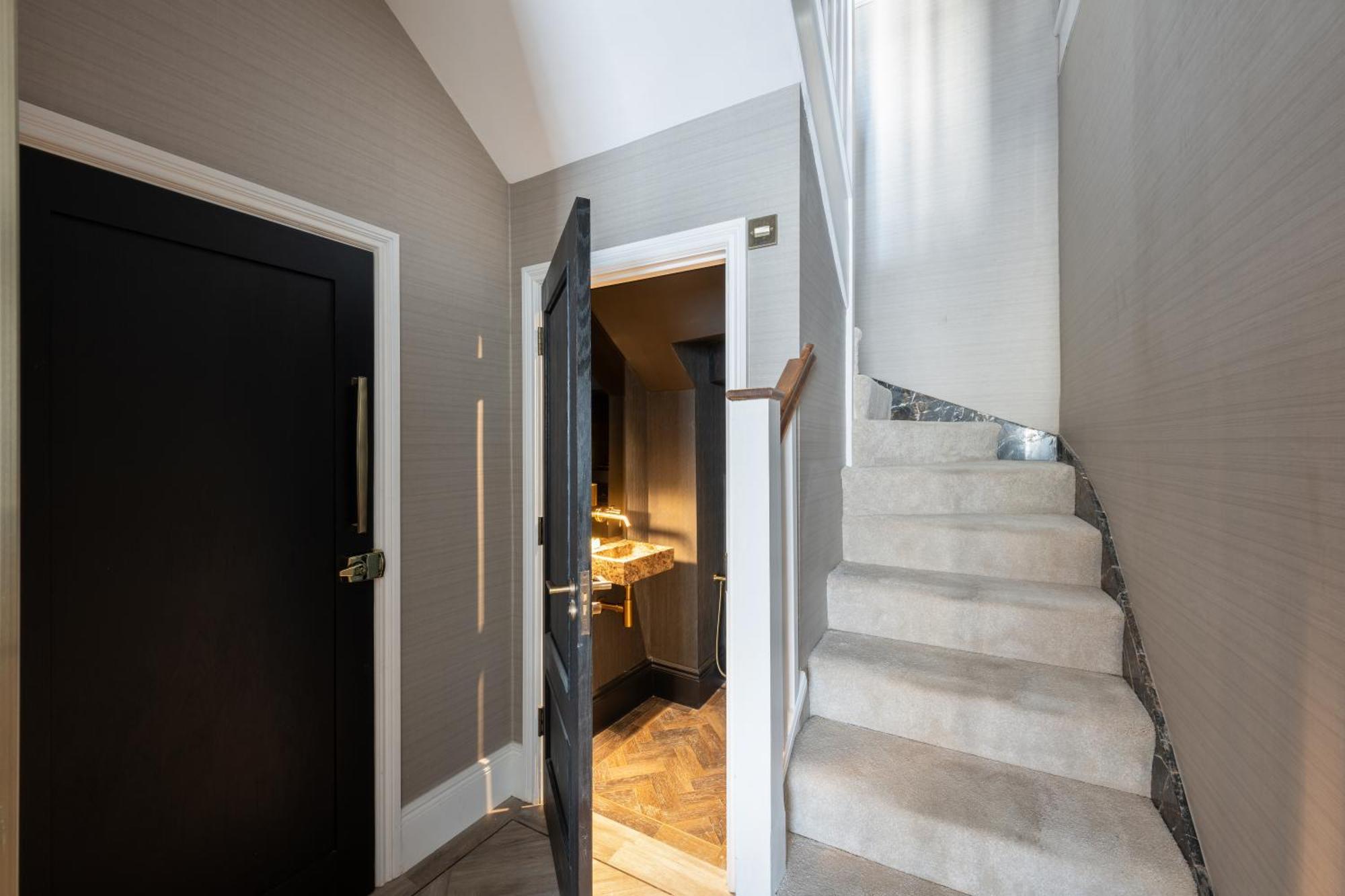 Charles Of Mayfair Apartment