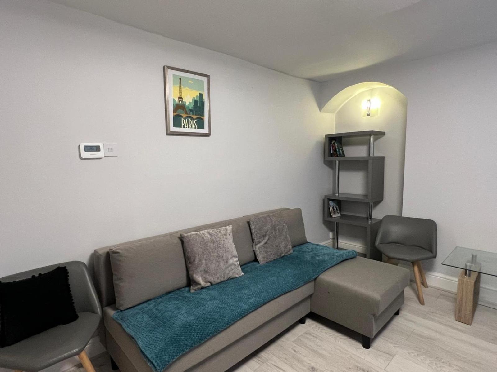 Entire Flat In Camden - Kings Cross Apartment *
