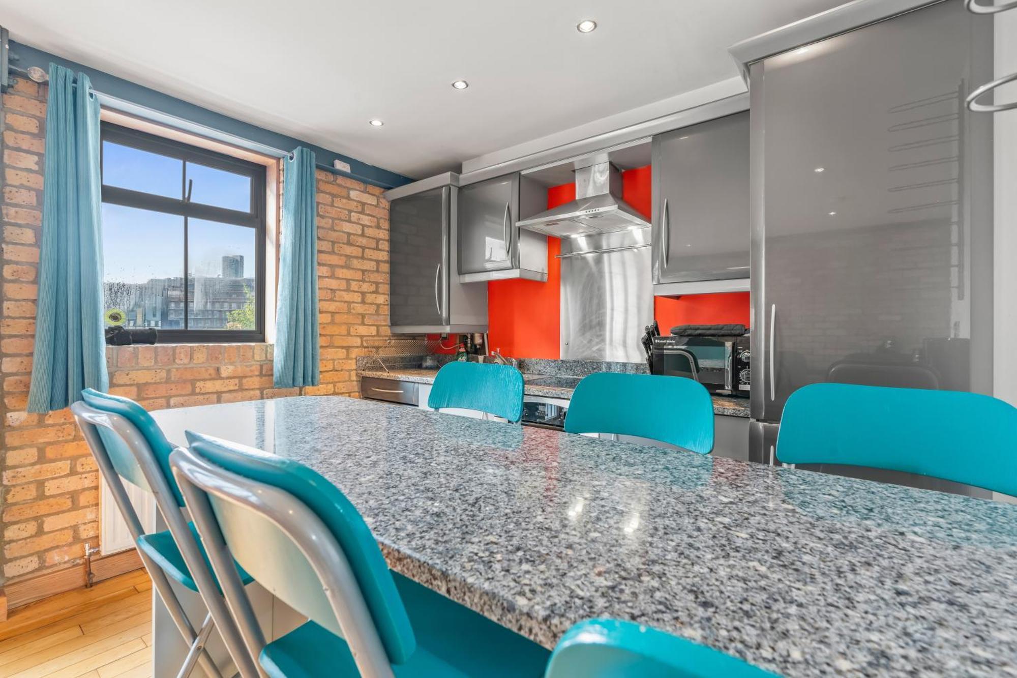 Modern And Industrial 2 Bed - Close To London Bridge, Sleeps 6 Londres