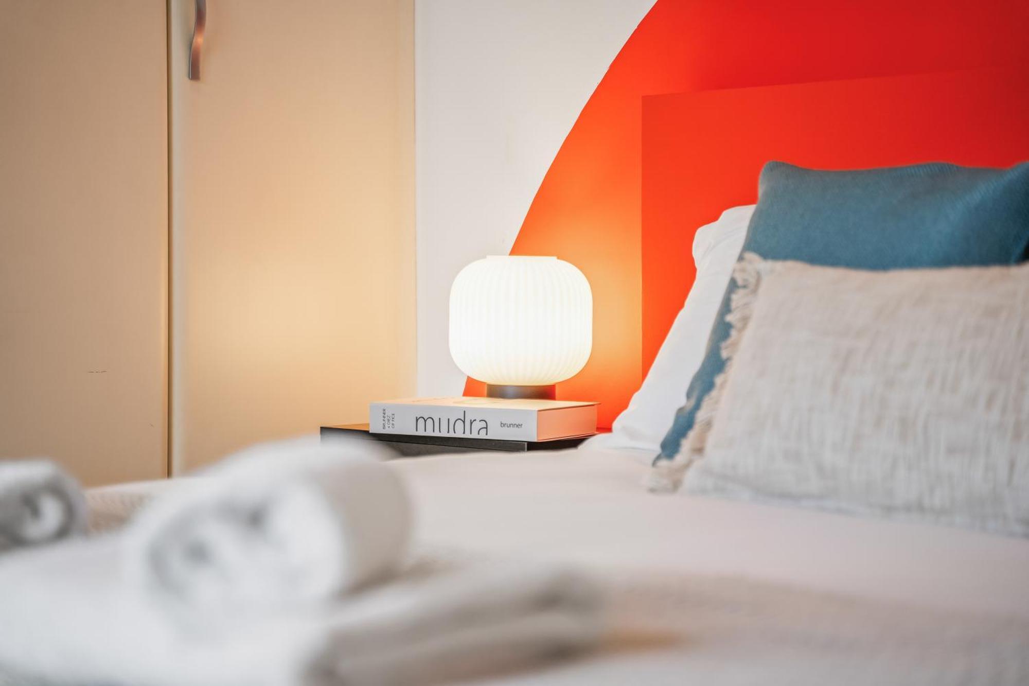 Modern And Industrial 2 Bed - Close To London Bridge, Sleeps 6 Londres