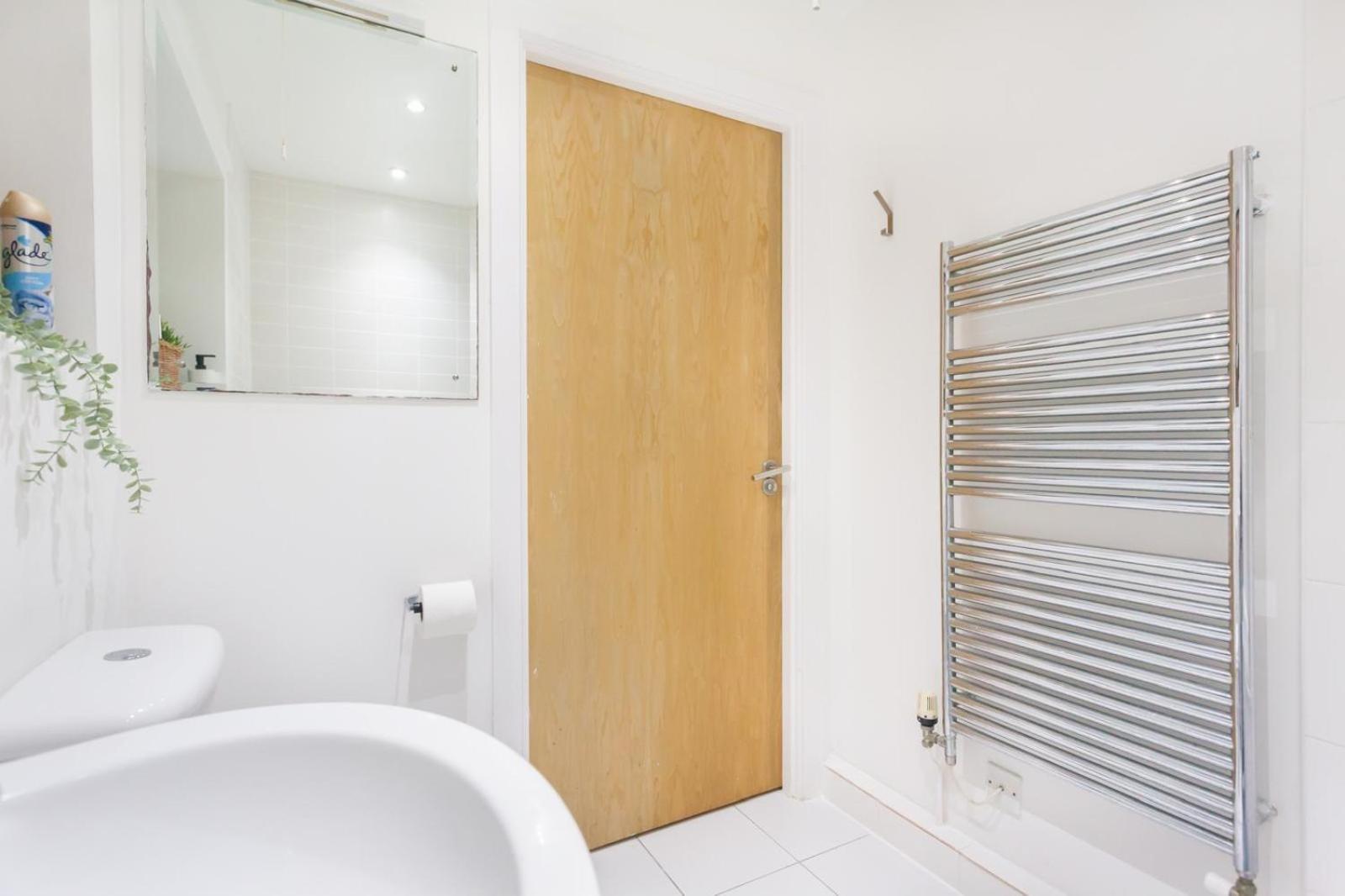 Cozy 2 Bedroom Near Tower Bridge * London