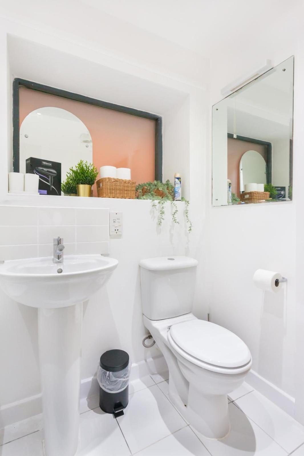 Cozy 2 Bedroom Near Tower Bridge Apartment