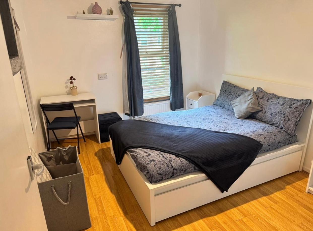 Bright & Cozy Double With Great Transport Links Londen