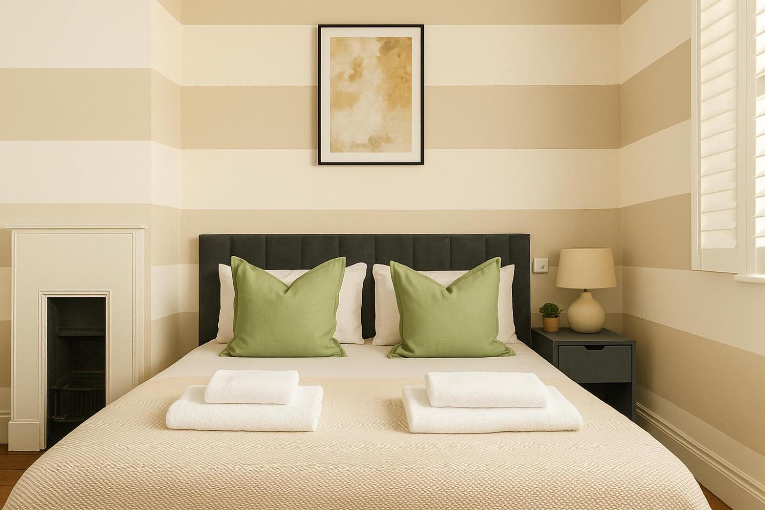 Spacious 3 Bed Flat Putney Apartment