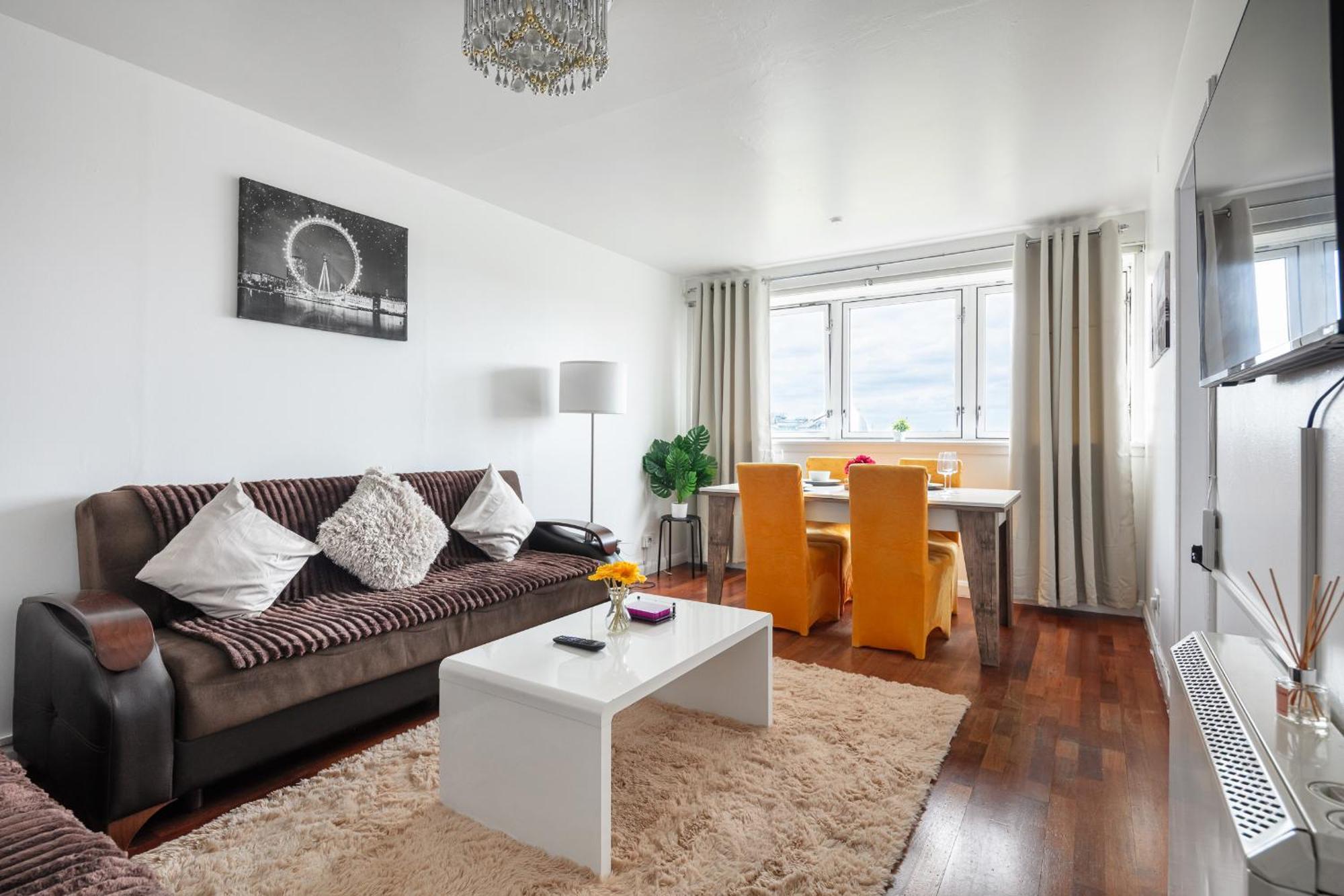 Stylish 2-bed Retreat Steps From Emirates Stadium Londen